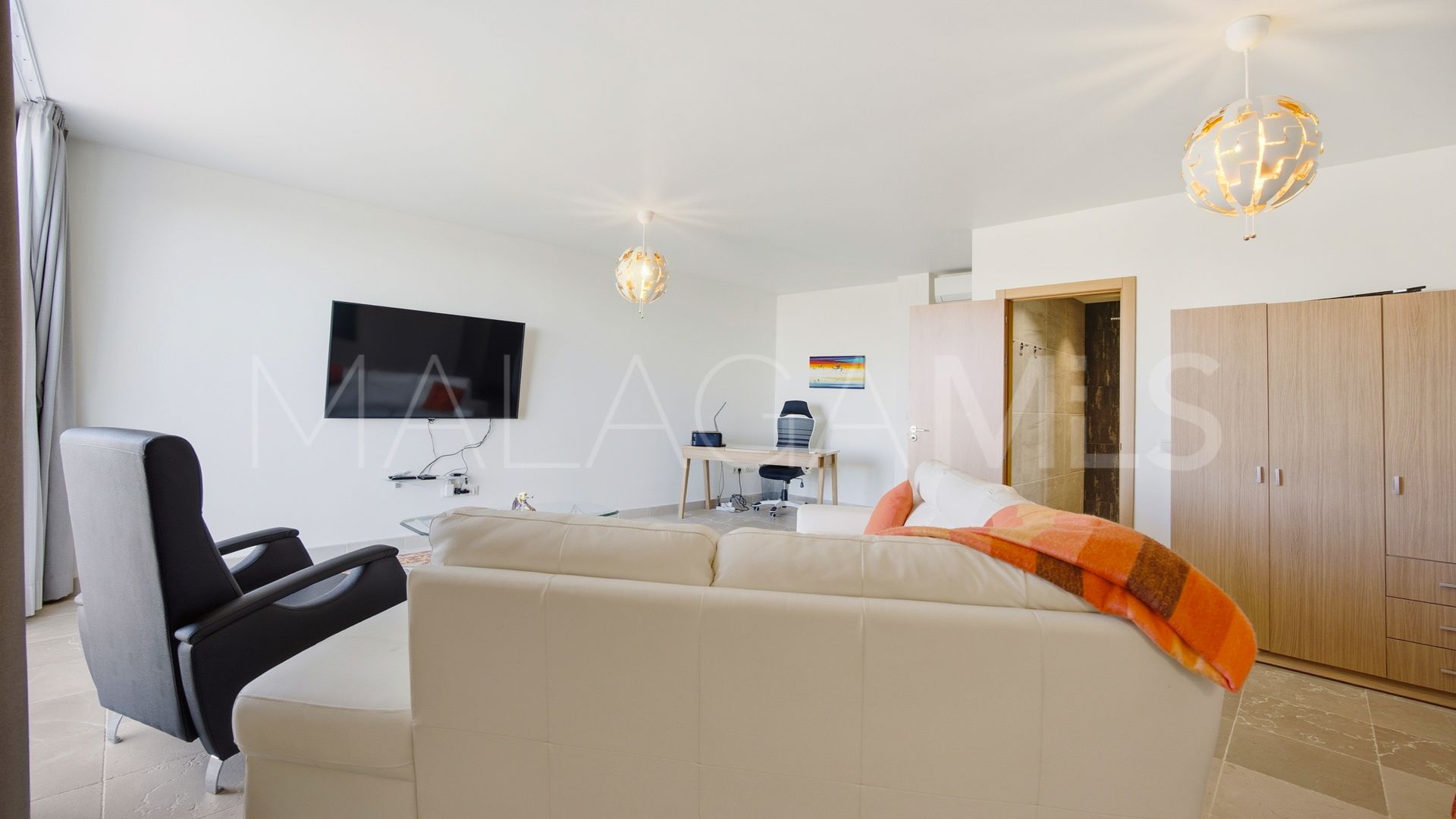 3 bedrooms town house in Bahia de las Rocas for sale