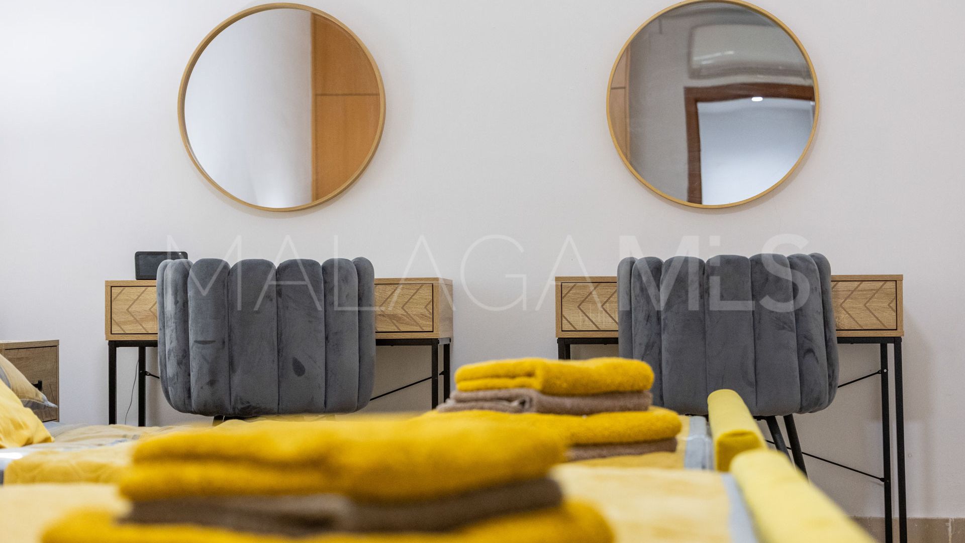 For sale town house in Bahia de las Rocas with 5 bedrooms