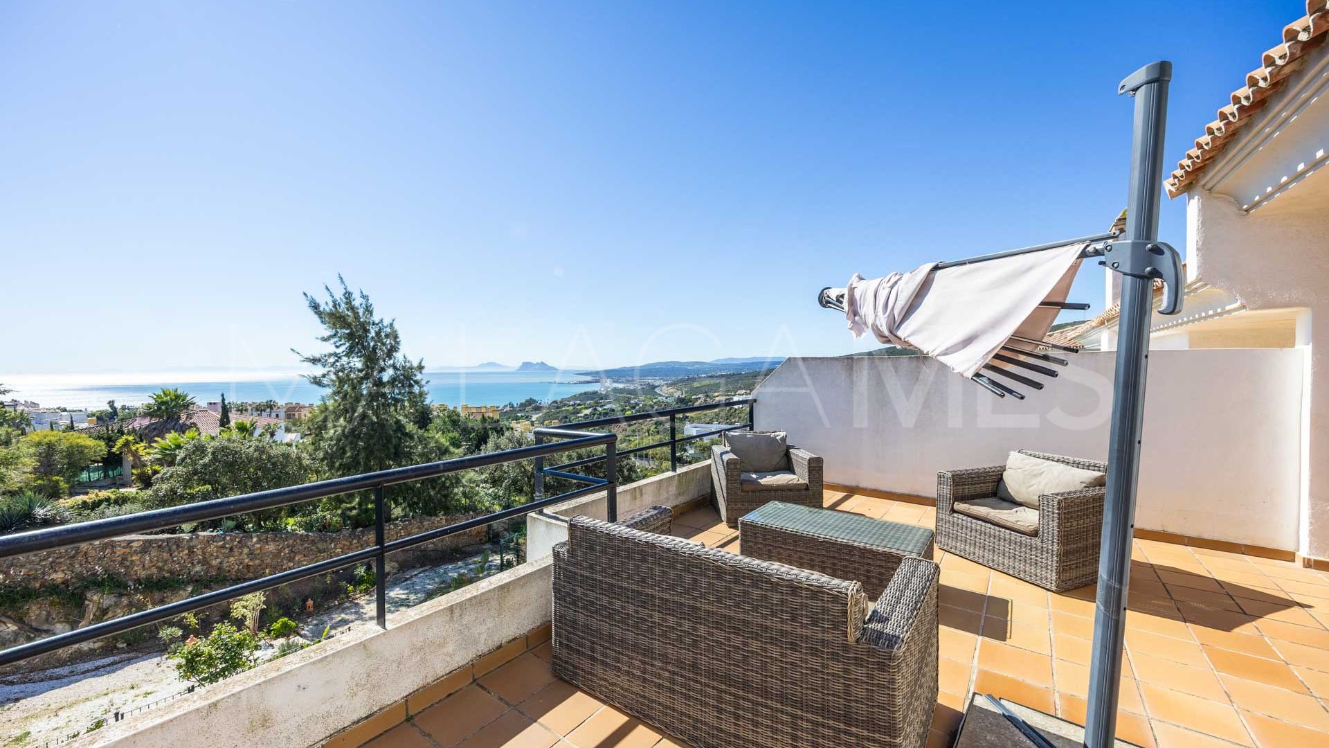 For sale town house in Bahia de las Rocas with 5 bedrooms