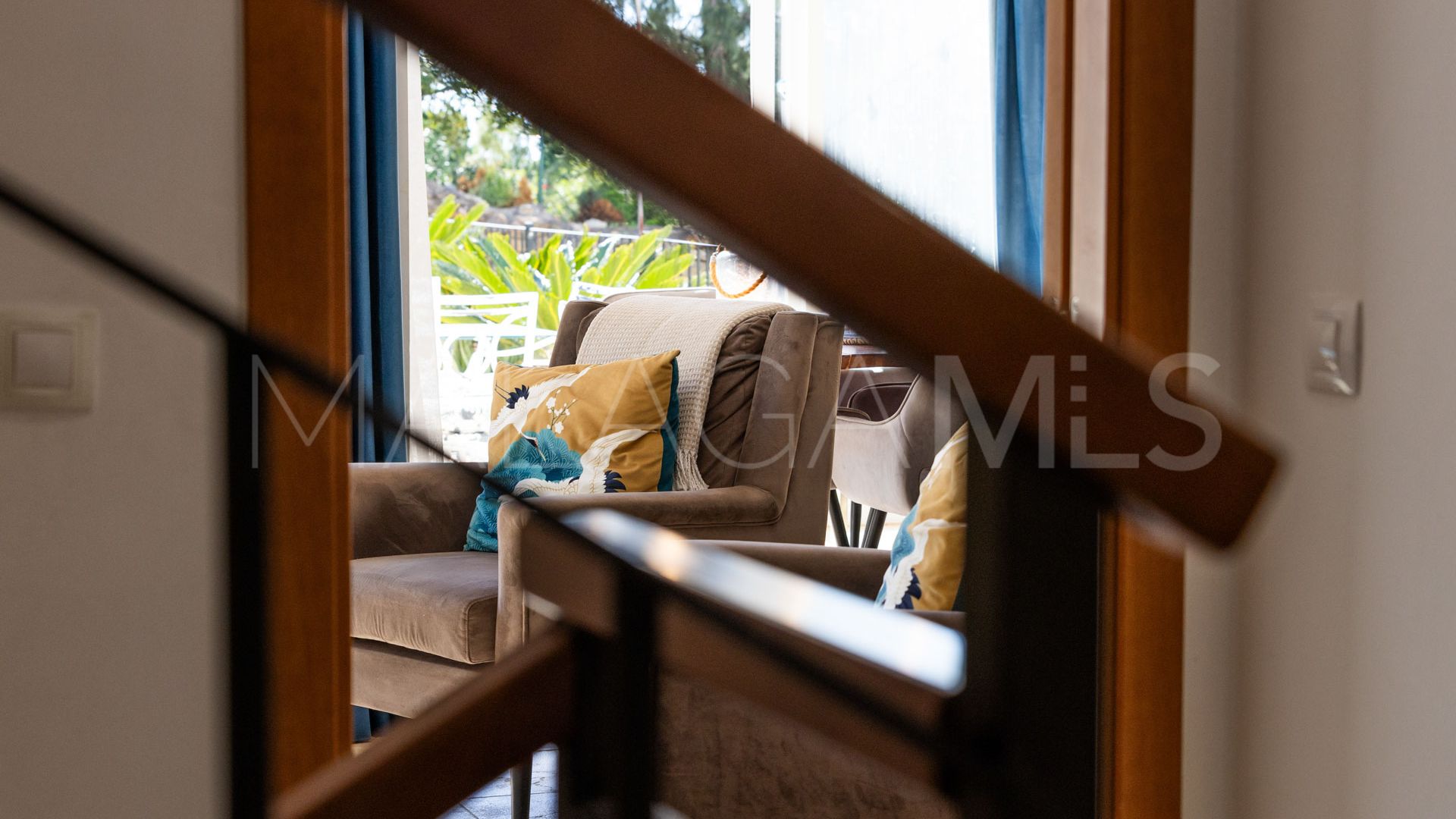 For sale town house in Bahia de las Rocas with 5 bedrooms