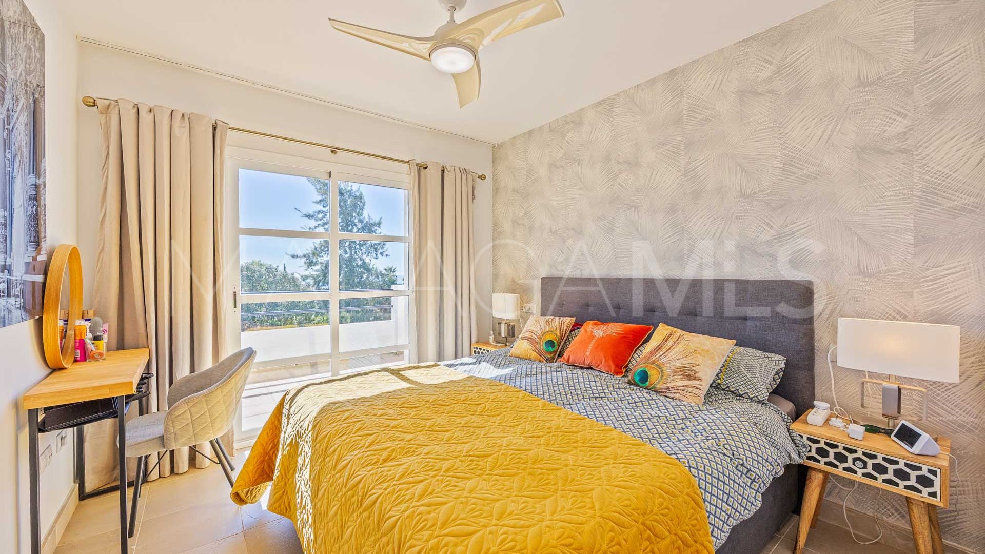 For sale town house in Bahia de las Rocas with 5 bedrooms