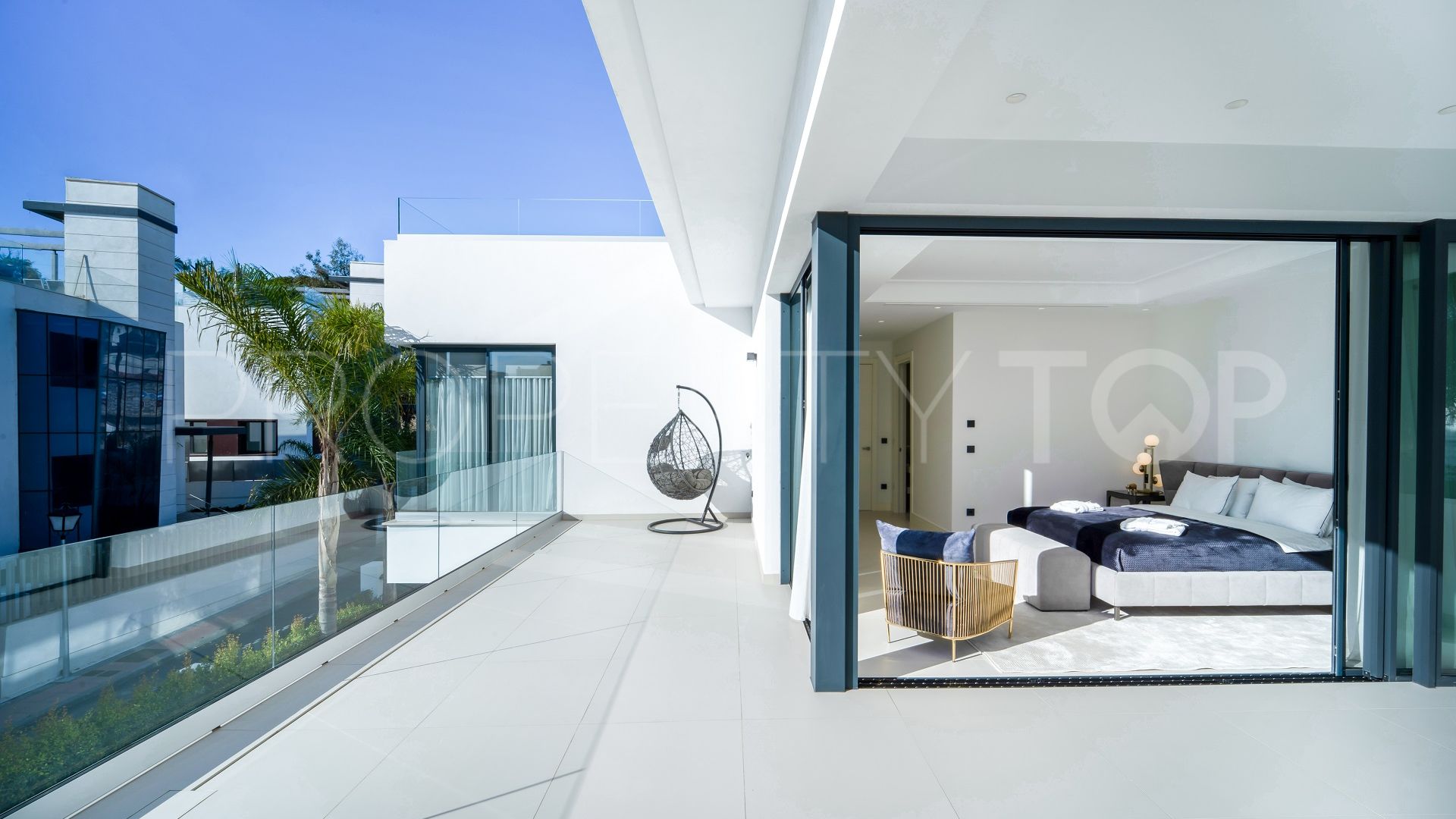 4 bedrooms house in Rio Verde Playa for sale