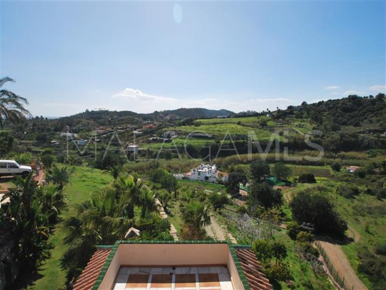 Villa for sale in Estepona