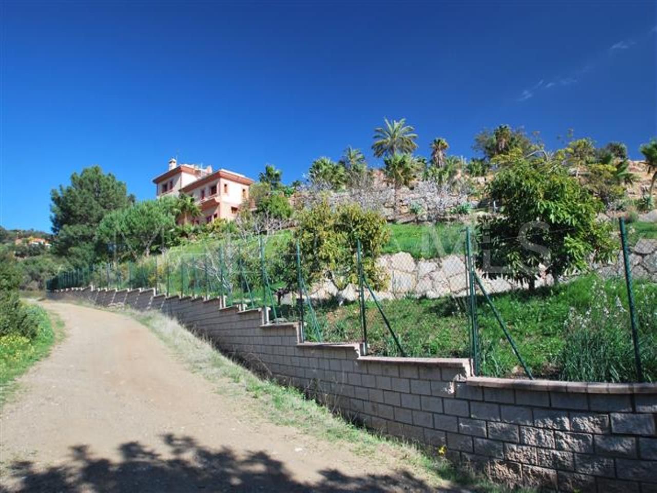Villa for sale in Estepona