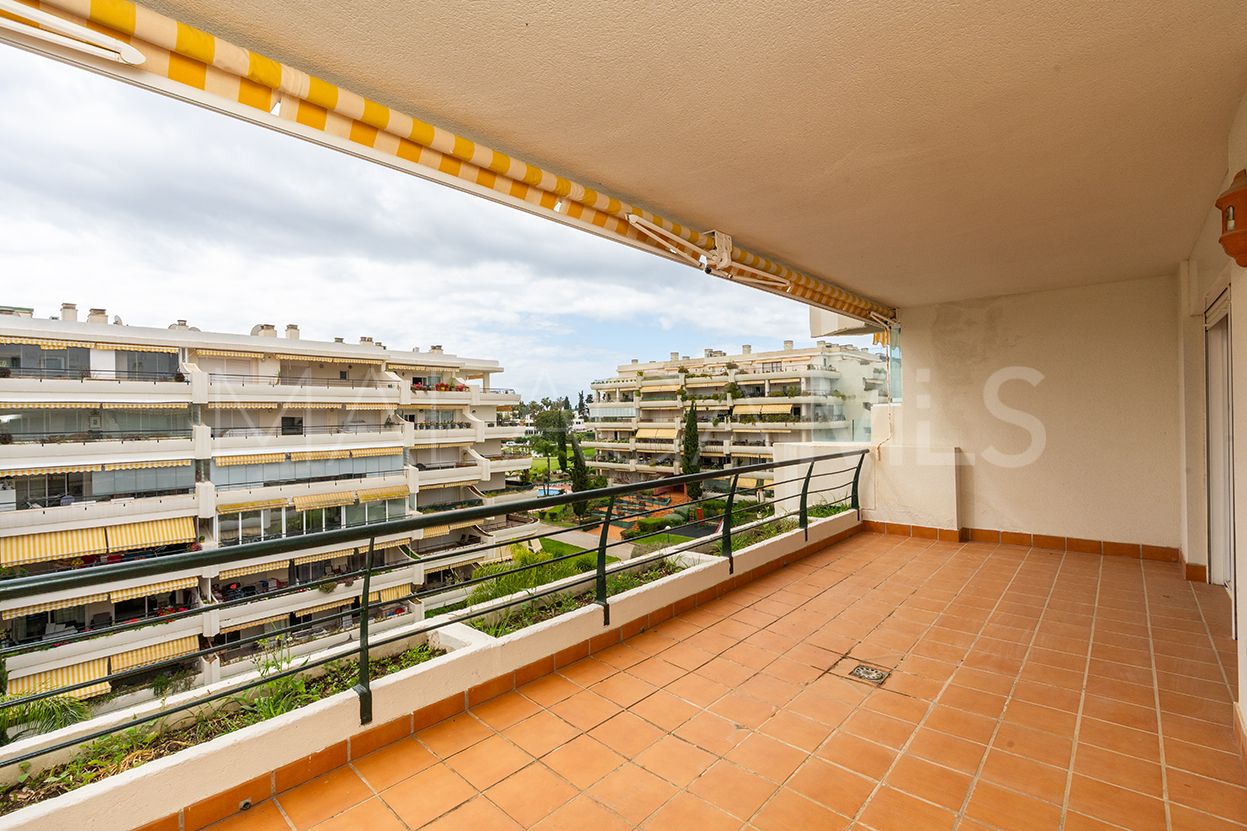 For sale duplex penthouse in Guadalmina Alta