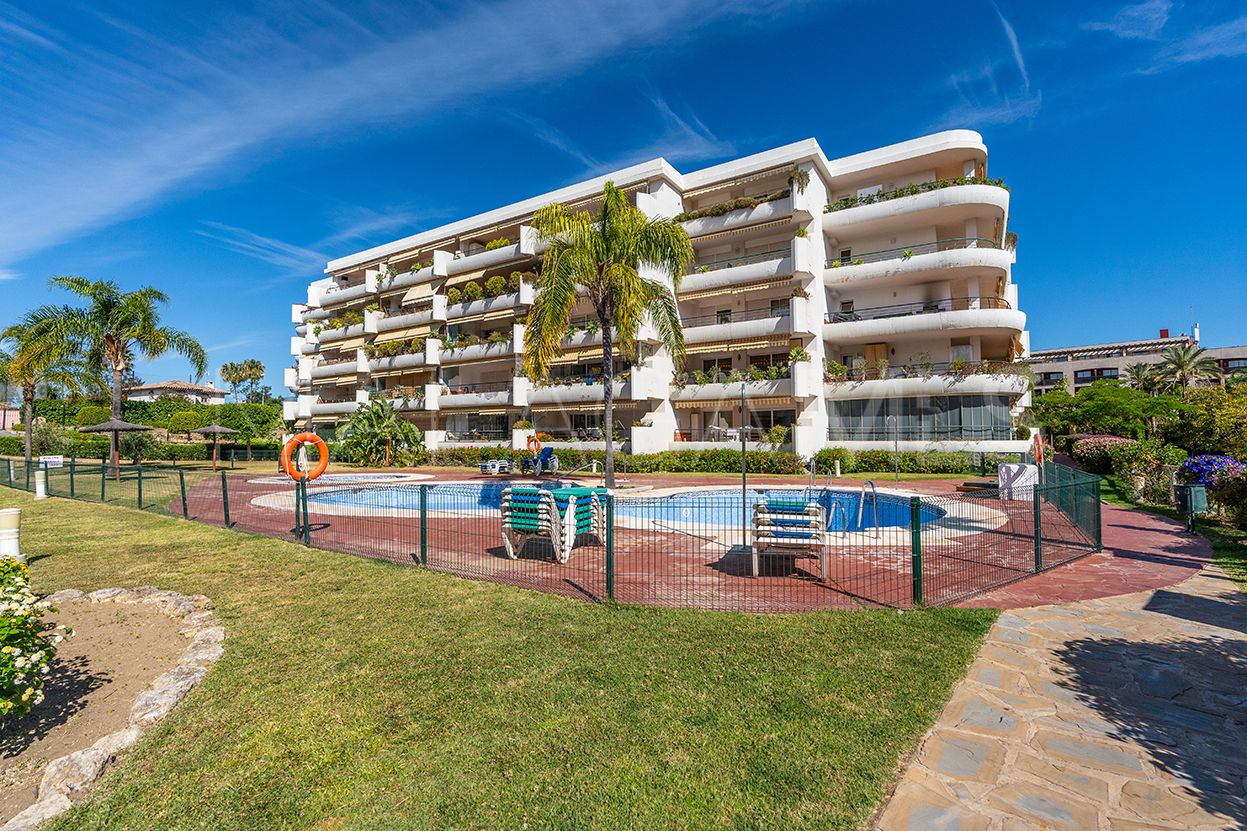 For sale duplex penthouse in Guadalmina Alta