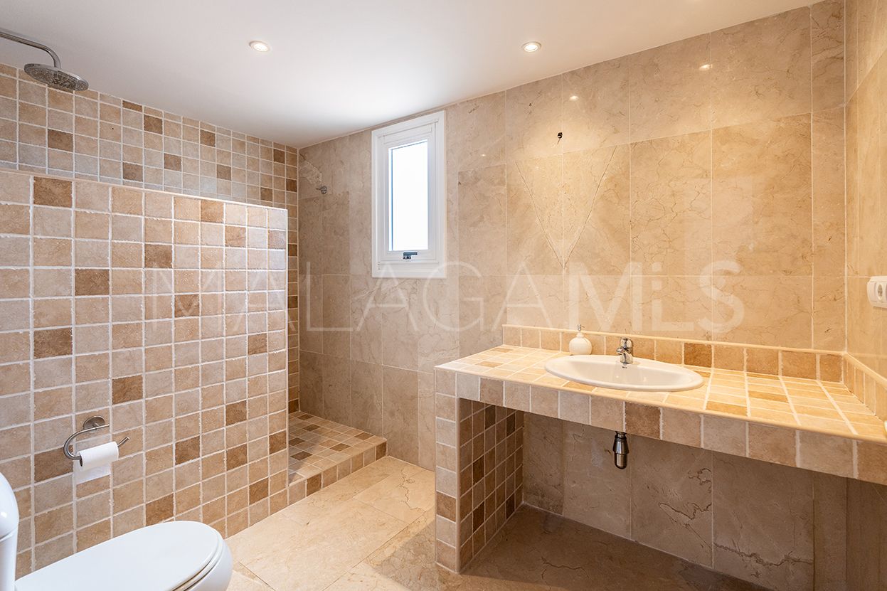 For sale duplex penthouse in Guadalmina Alta