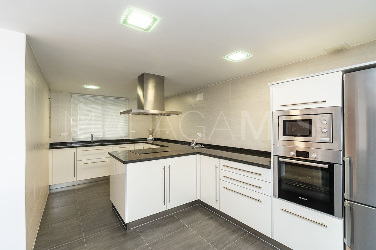 For sale duplex penthouse in Guadalmina Alta