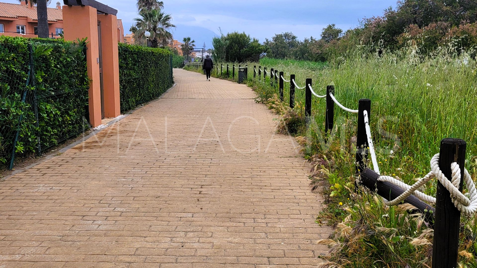 Doppelhaushälfte for sale in Manilva Beach