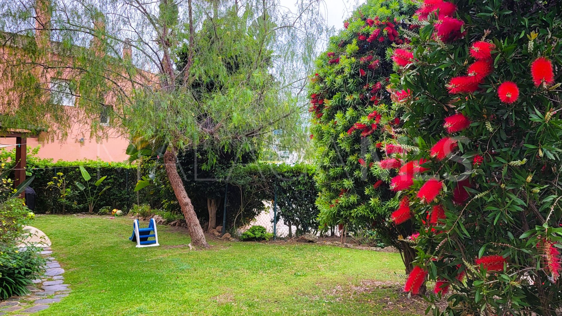 Doppelhaushälfte for sale in Manilva Beach