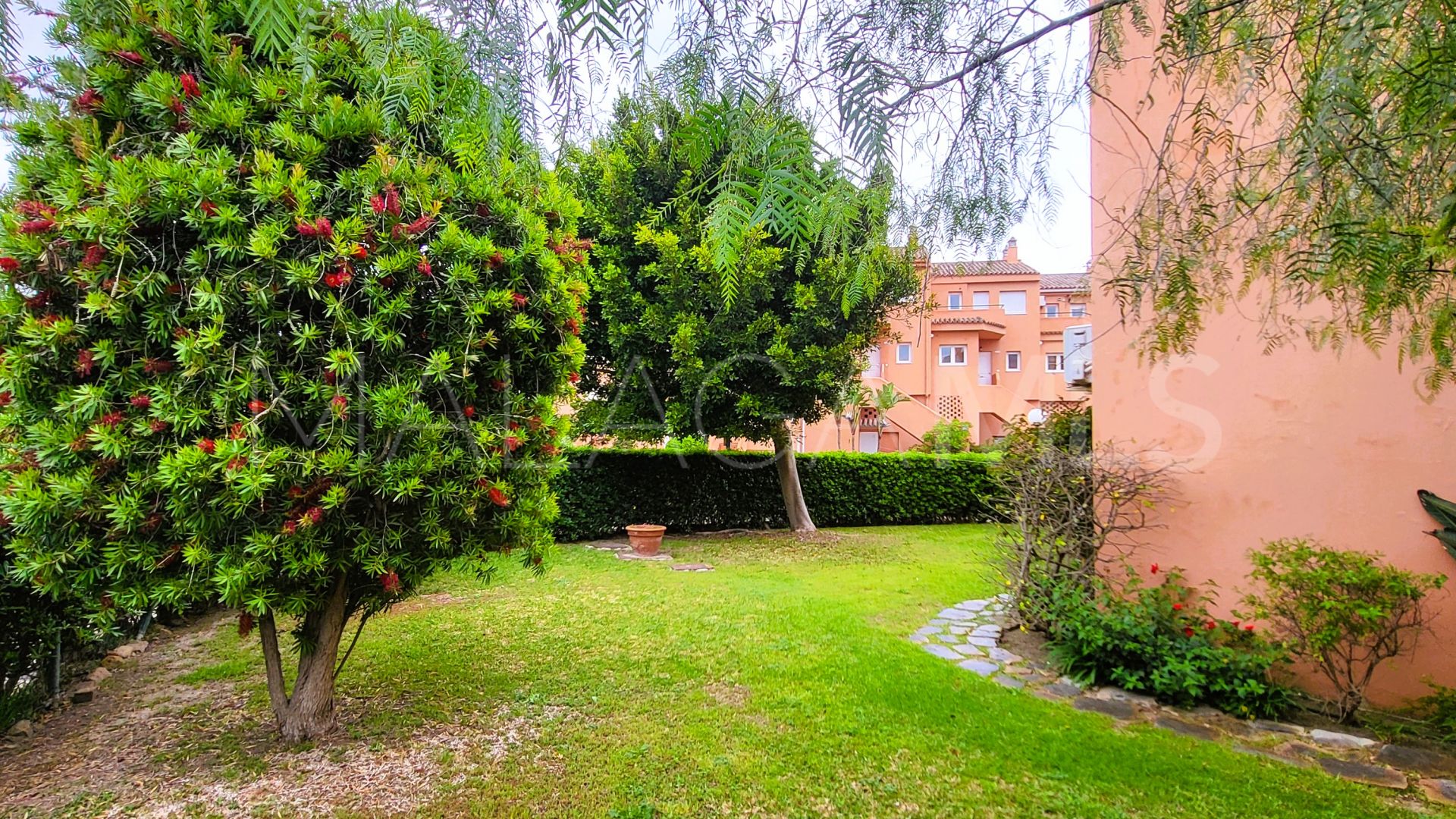 Doppelhaushälfte for sale in Manilva Beach