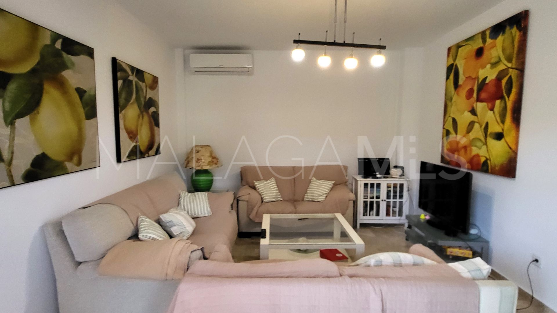 Doppelhaushälfte for sale in Manilva Beach