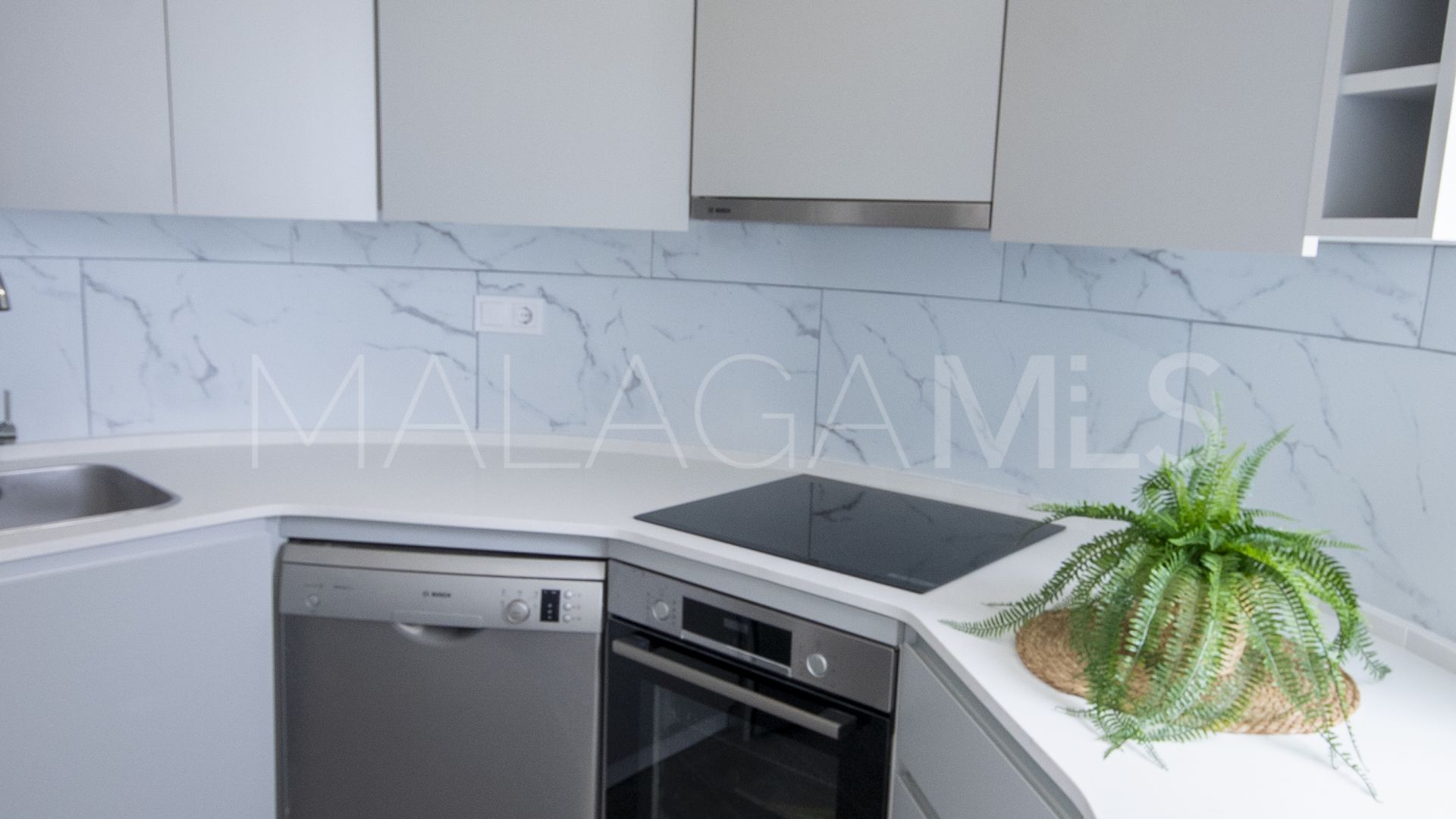 Bahía de Estepona, apartamento with 2 bedrooms a la venta