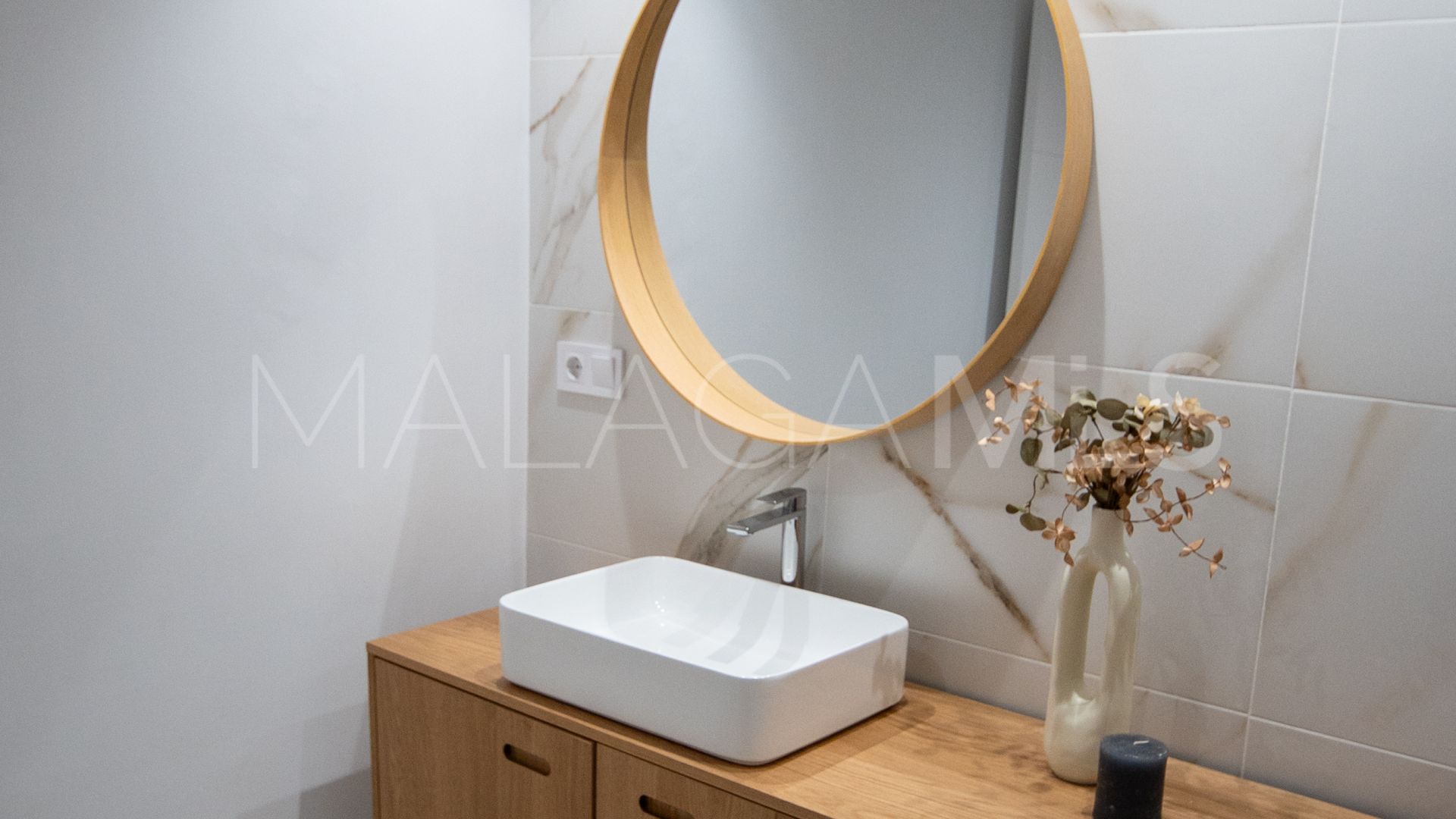 Bahía de Estepona, apartamento with 2 bedrooms a la venta