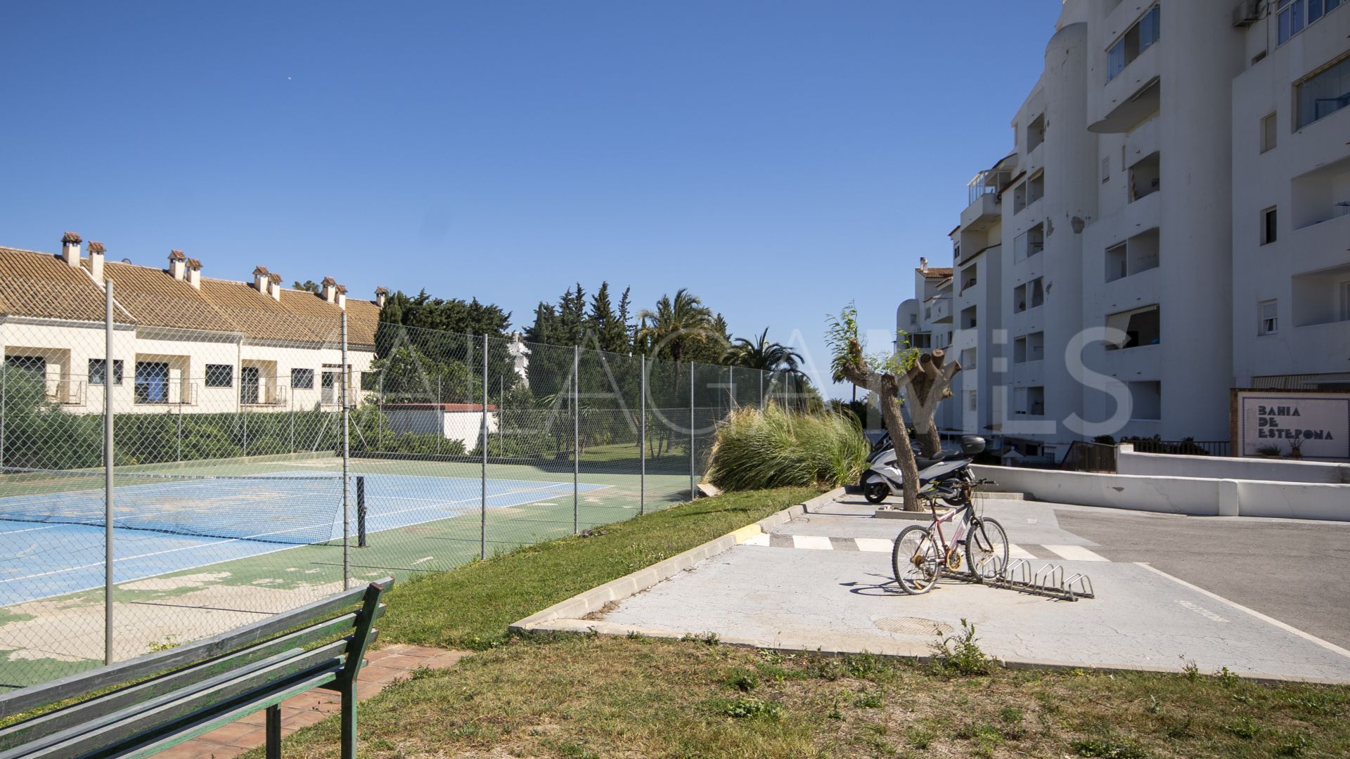 Bahía de Estepona, apartamento with 2 bedrooms a la venta