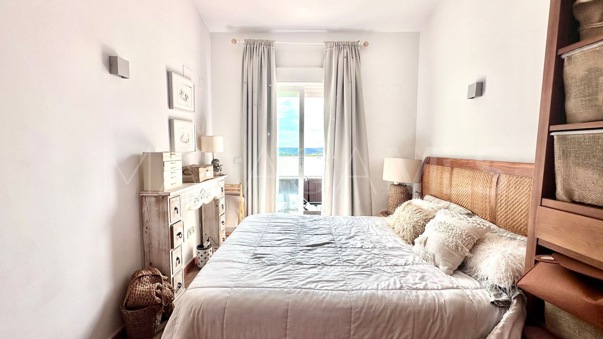 Manilva 1 bedroom penthouse for sale