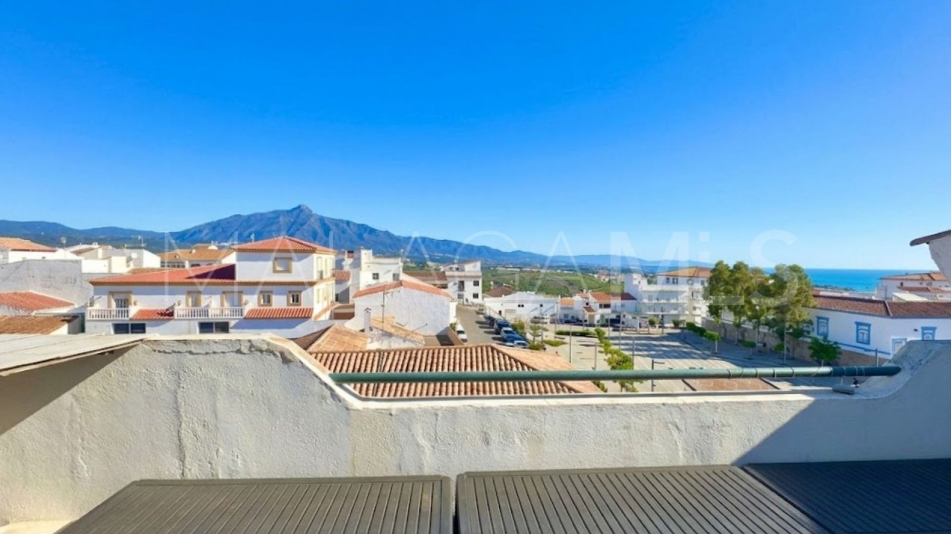 Manilva 1 bedroom penthouse for sale