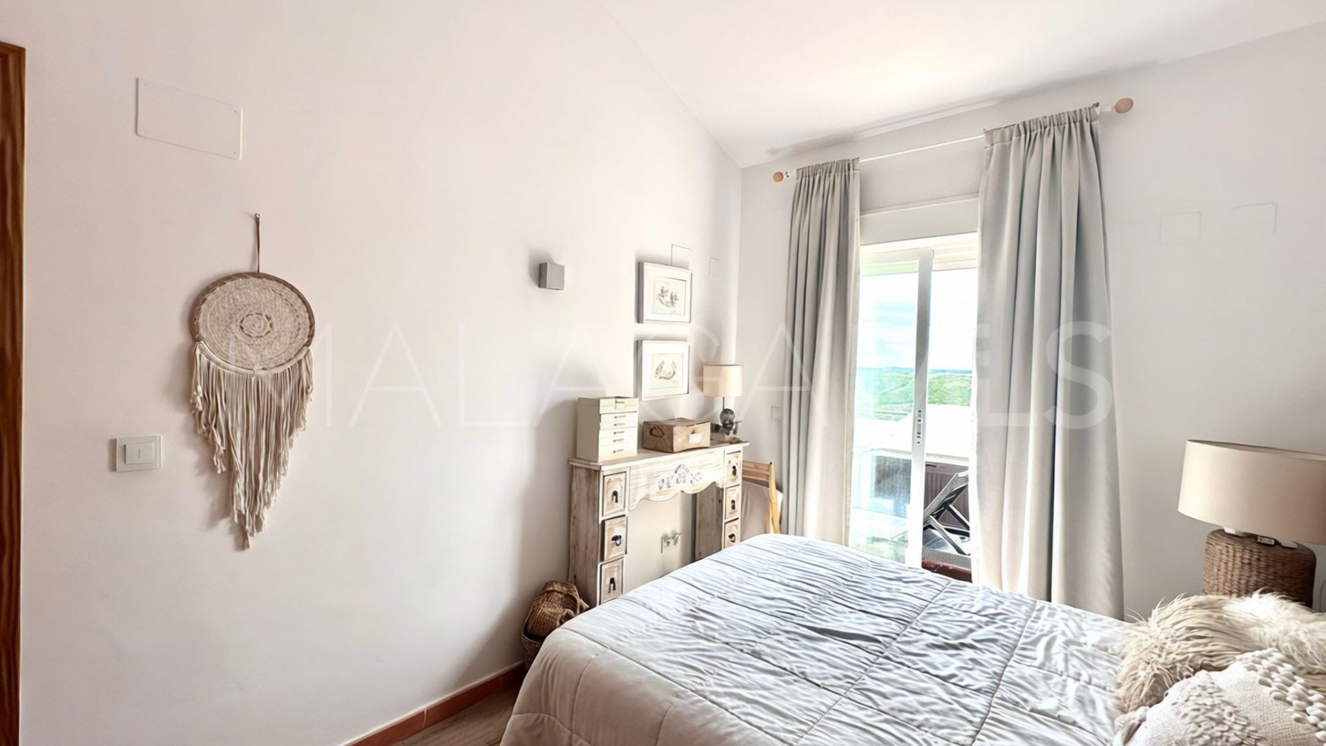Manilva 1 bedroom penthouse for sale