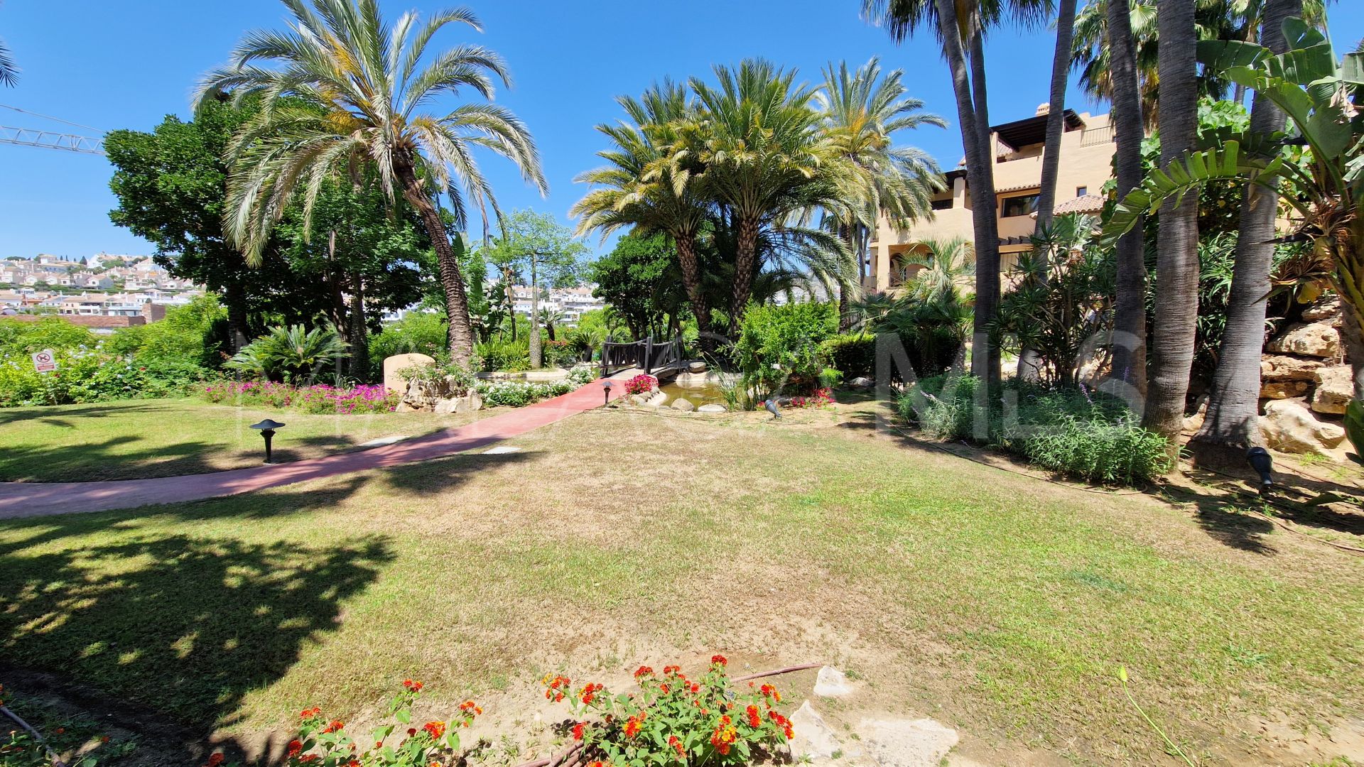 For sale 2 bedrooms ground floor apartment in El Campanario