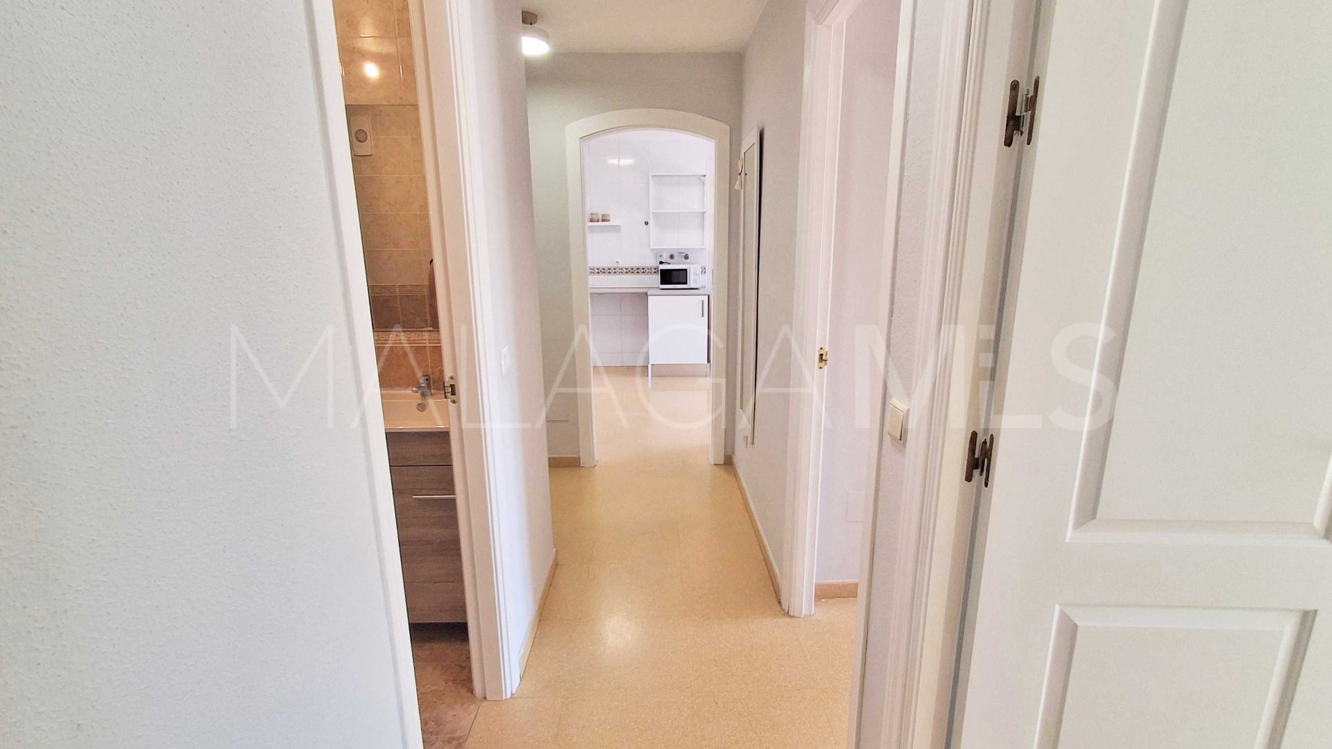 Buy piso de 2 bedrooms in Sabinillas