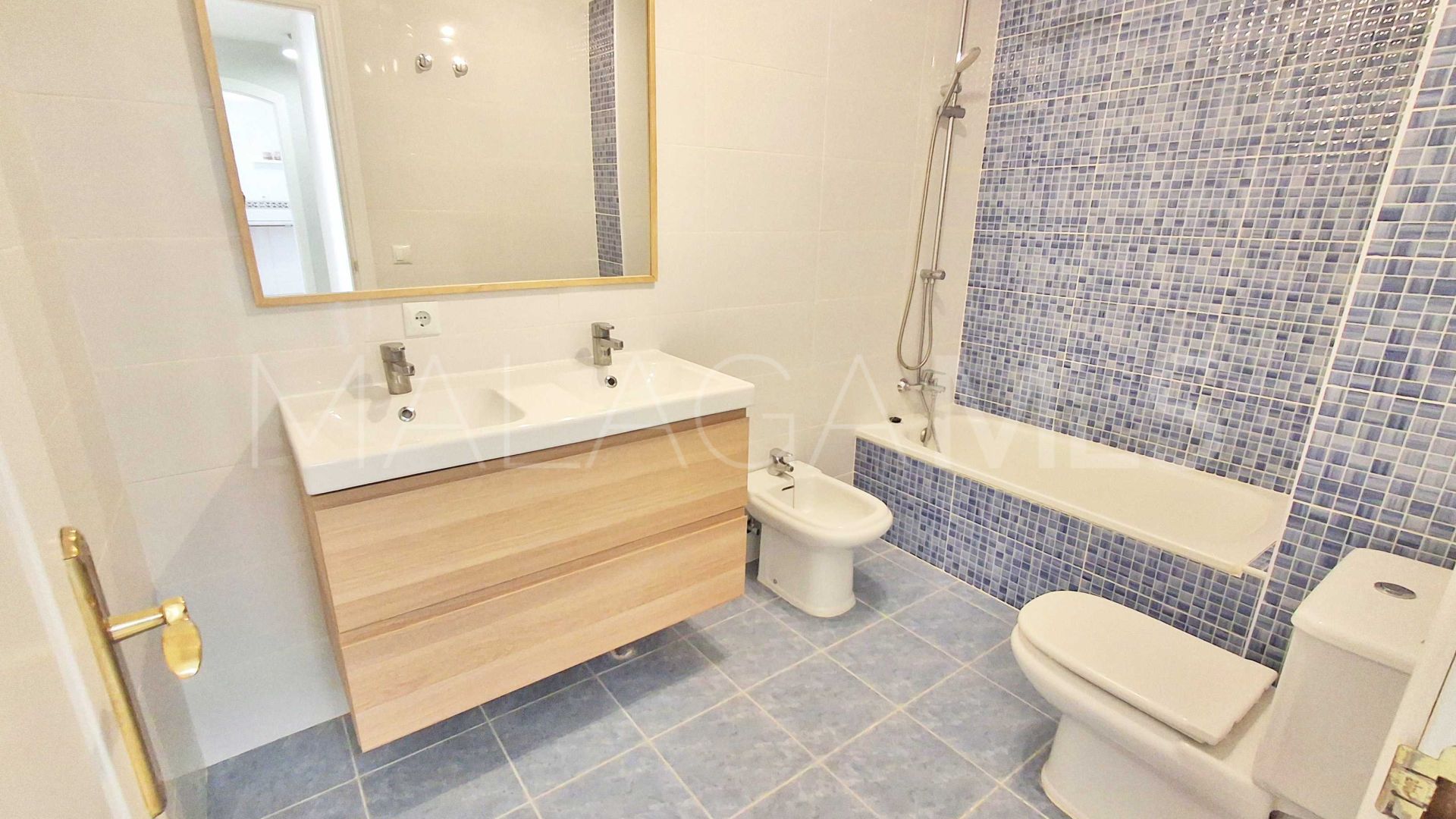 Buy piso de 2 bedrooms in Sabinillas