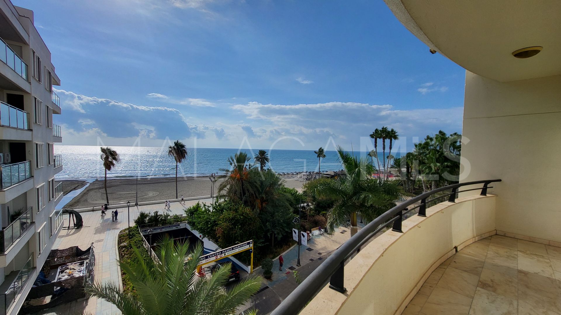 Flat with 3 bedrooms for sale in Estepona Centre