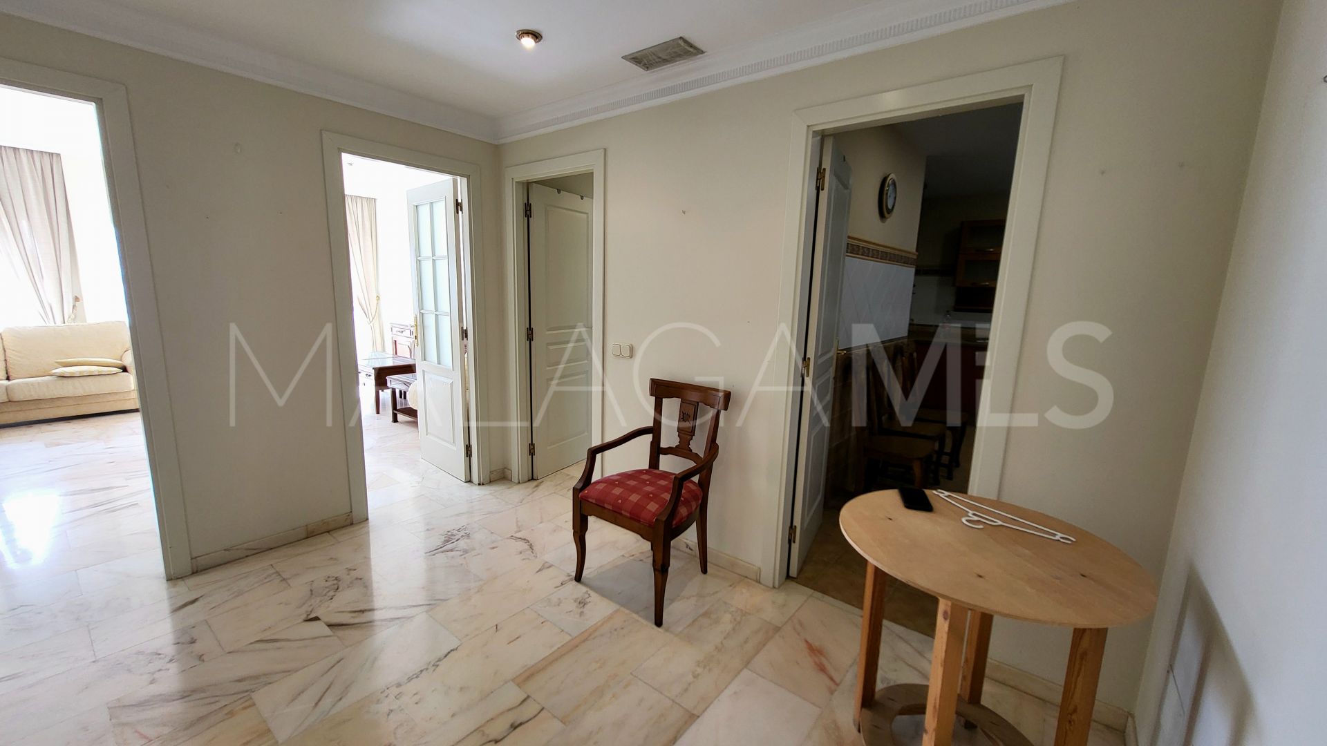 Flat with 3 bedrooms for sale in Estepona Centre