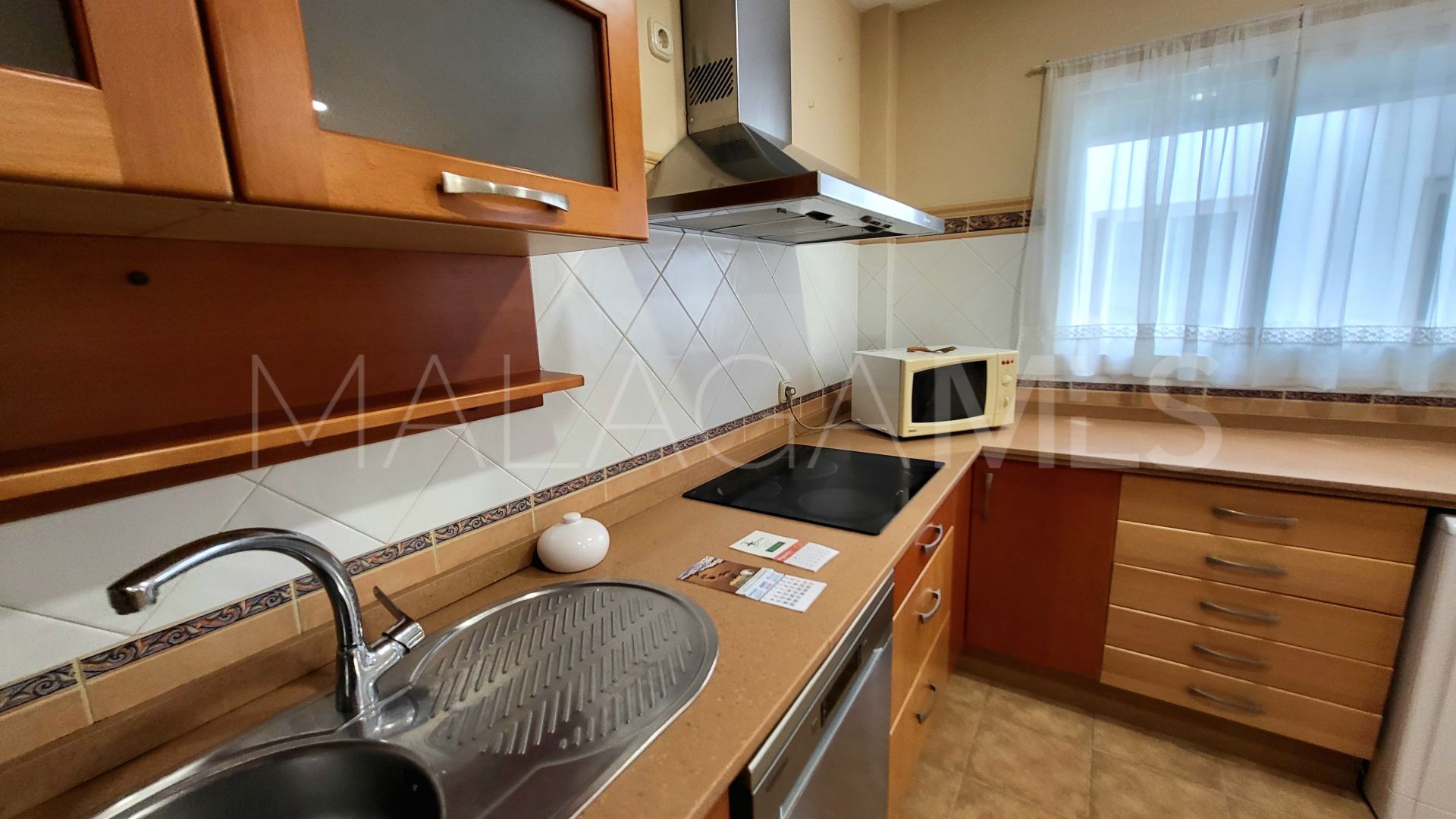Flat with 3 bedrooms for sale in Estepona Centre