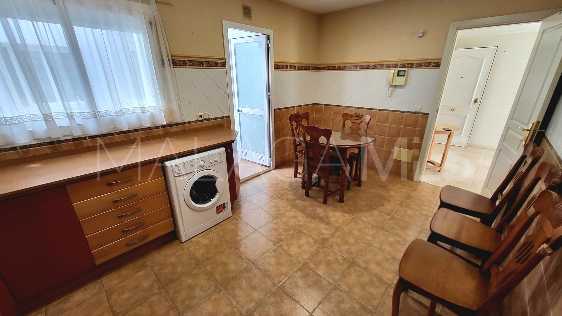 Flat with 3 bedrooms for sale in Estepona Centre