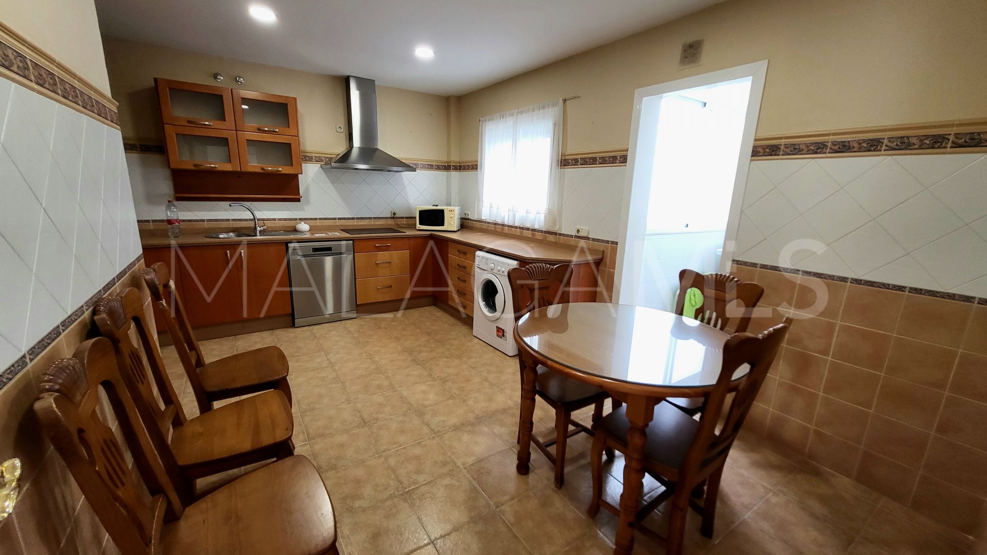 Flat with 3 bedrooms for sale in Estepona Centre