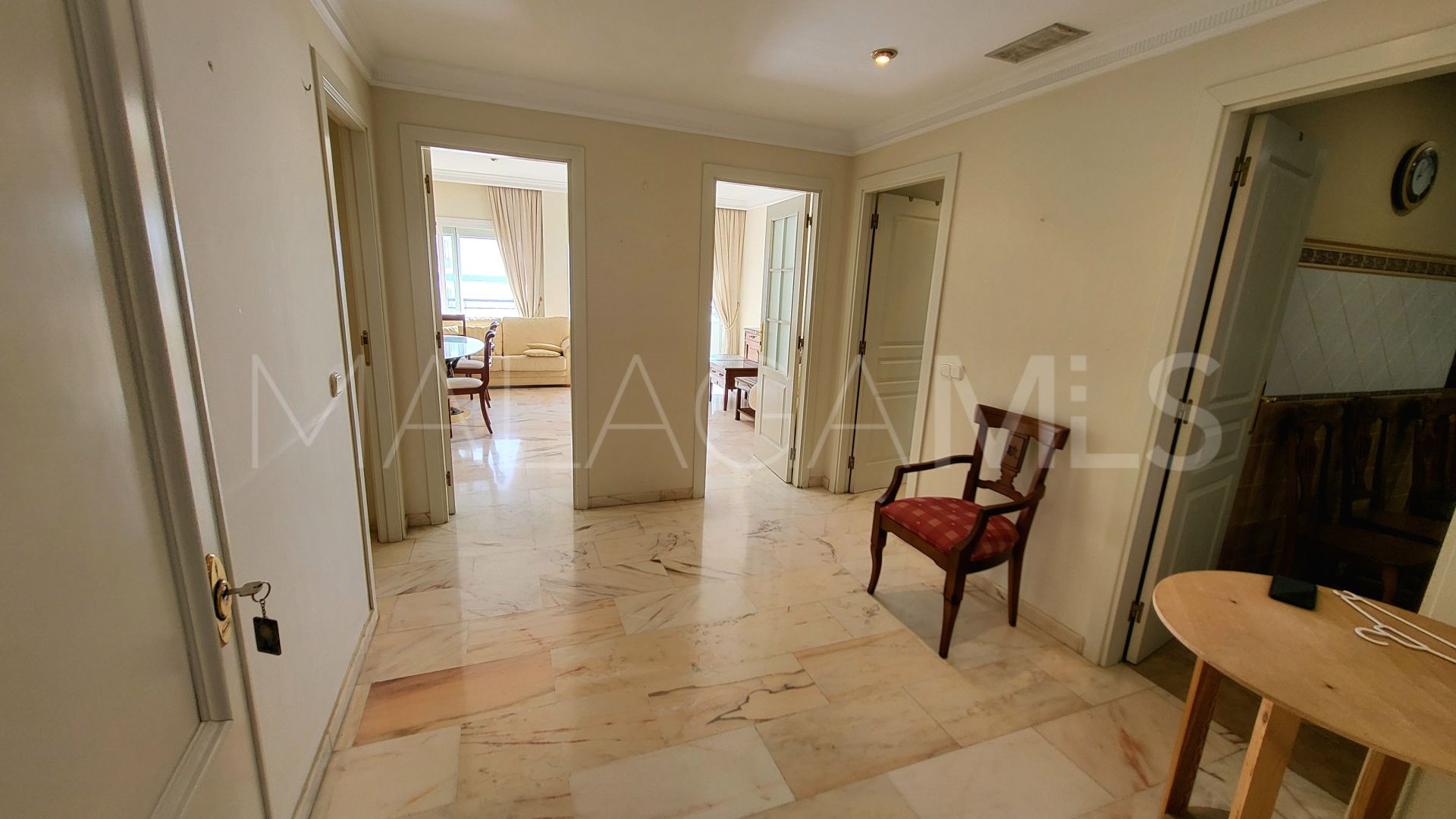 Flat with 3 bedrooms for sale in Estepona Centre