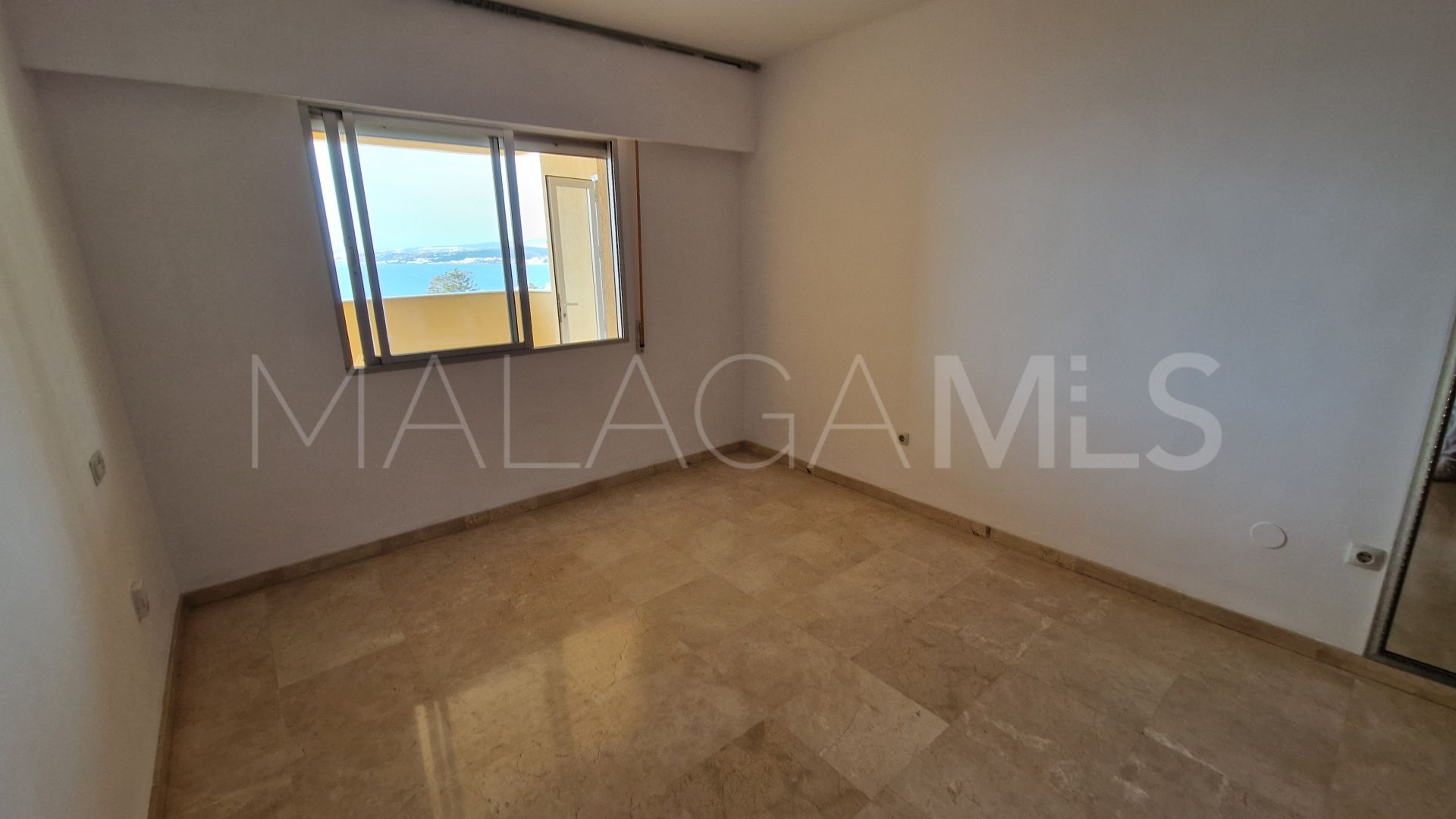 Se vende apartamento in Estepona Puerto