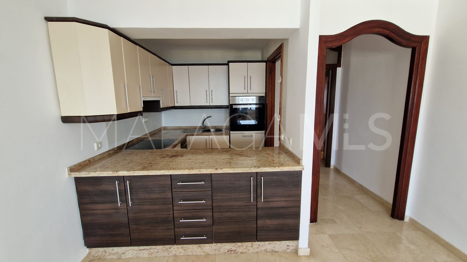 Se vende apartamento in Estepona Puerto