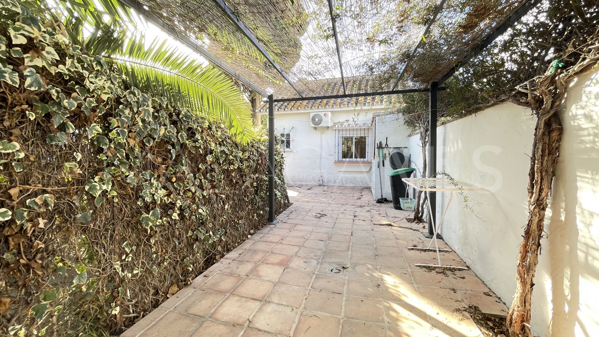 Hus i byn for sale in El Saladillo