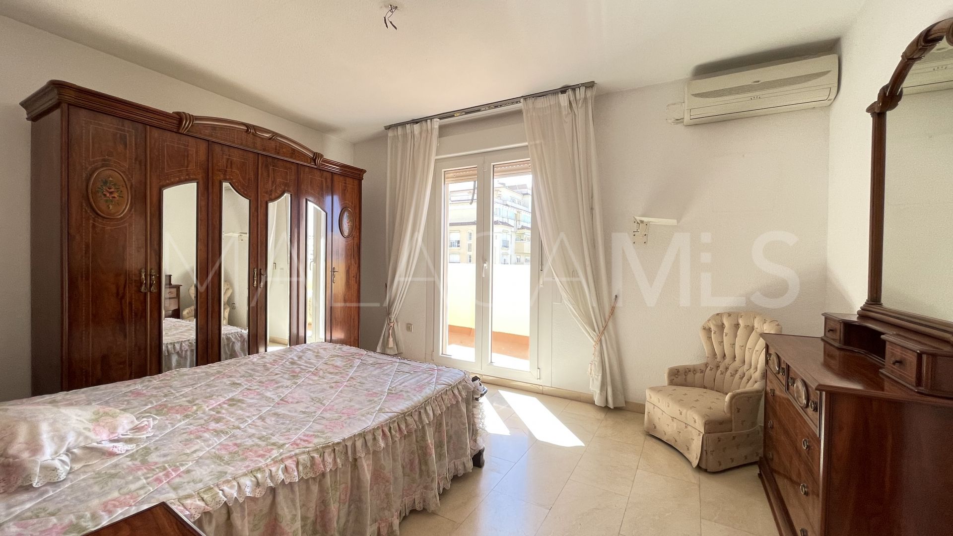 Duplex for sale in Estepona Centre