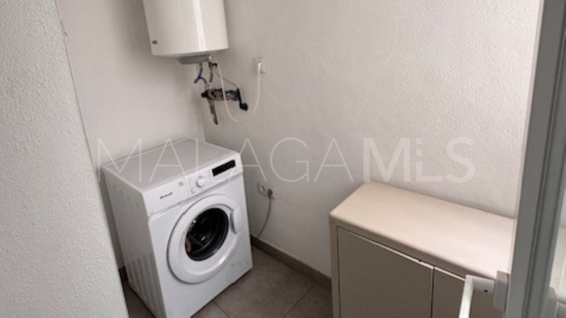 Lägenhet for sale in Avda de Andalucia - Sierra de Estepona