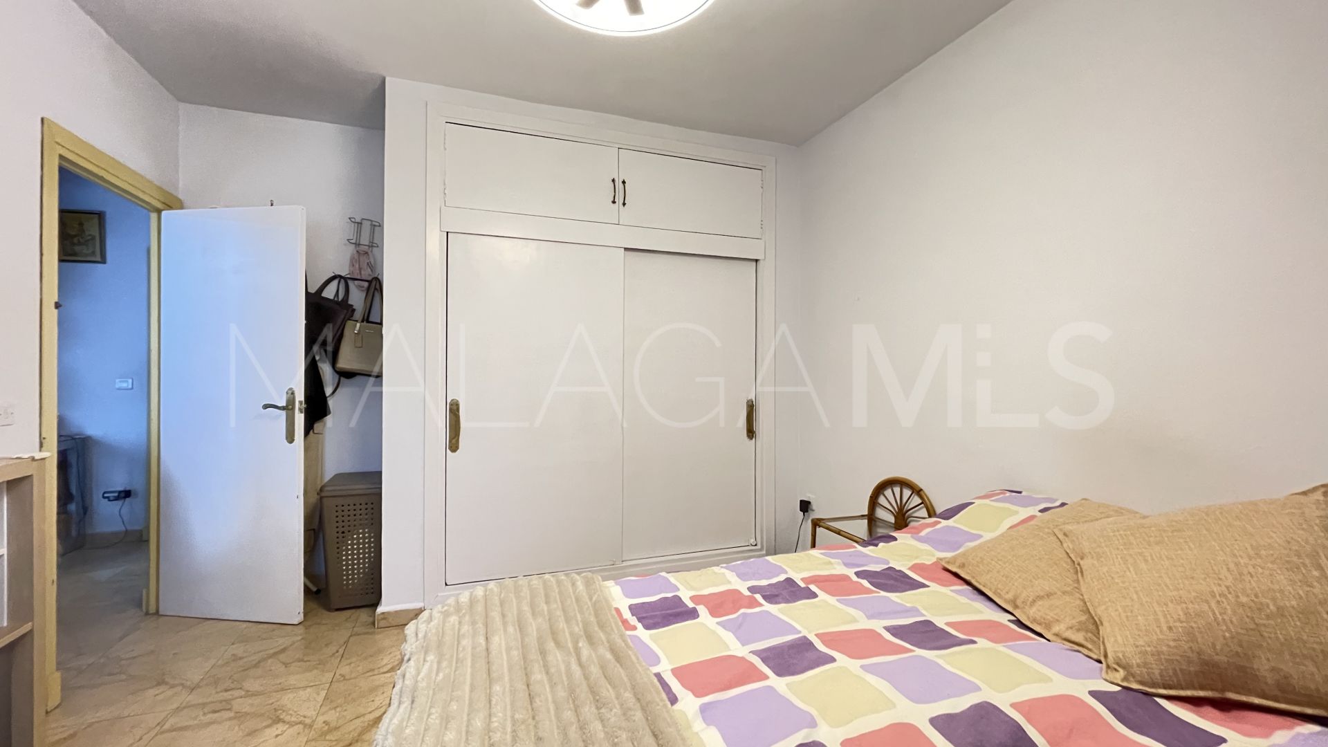 Buy apartment in Estepona Centre