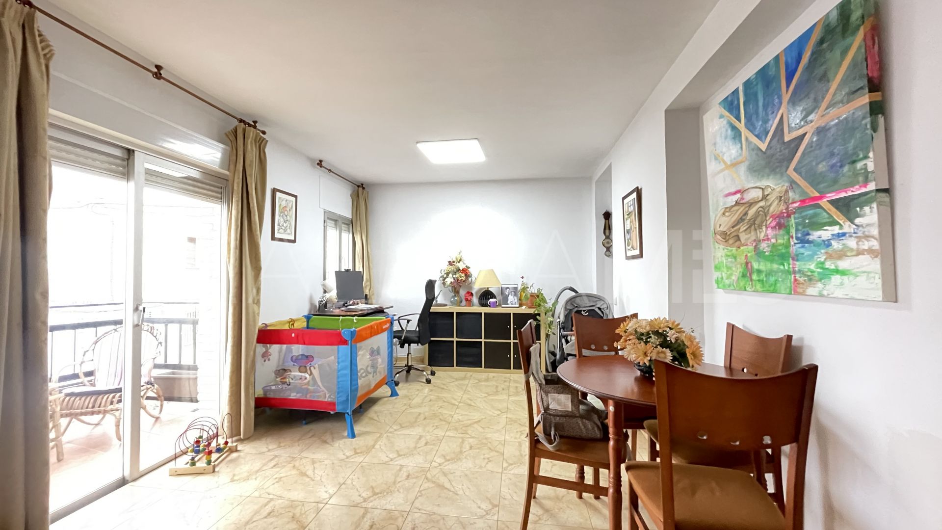 Buy apartment in Estepona Centre