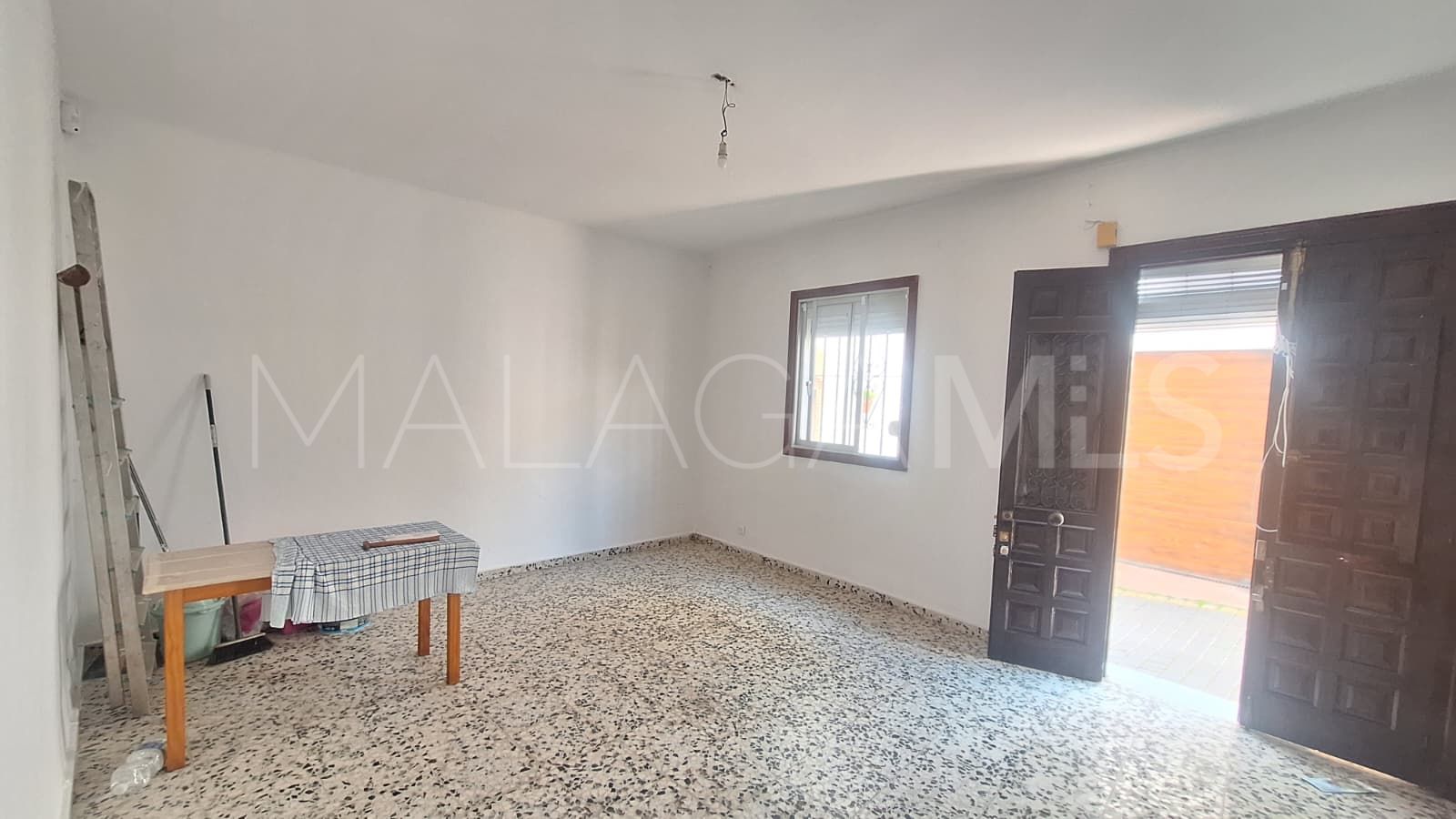 For sale house in Estepona Town with 3 bedrooms