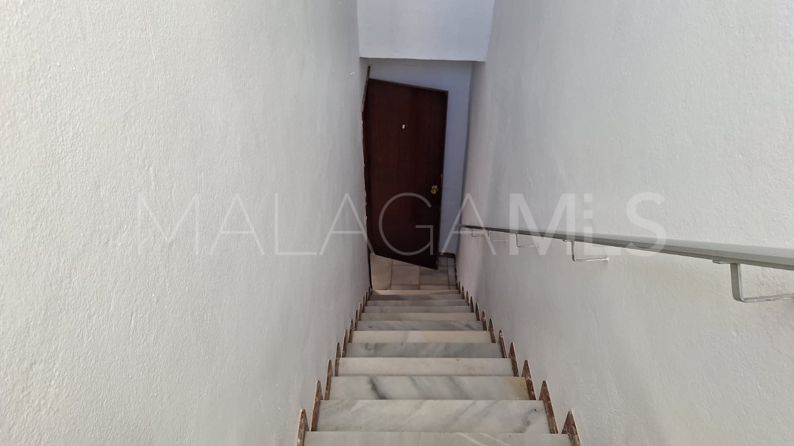 For sale house in Estepona Town with 3 bedrooms