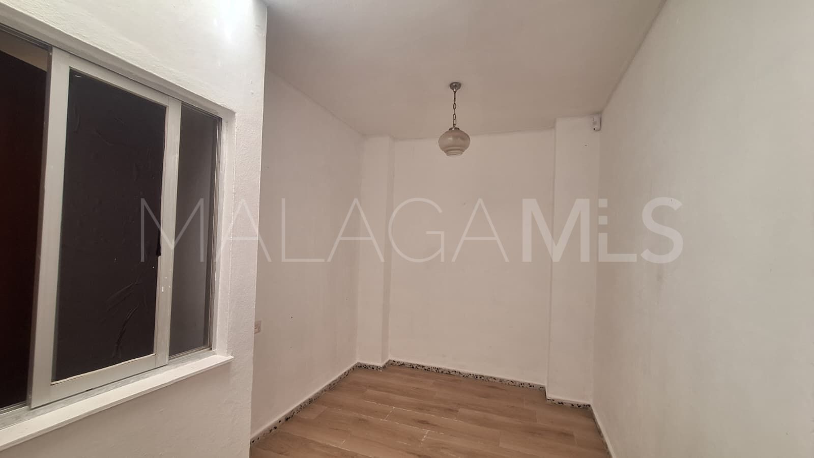 For sale house in Estepona Town with 3 bedrooms