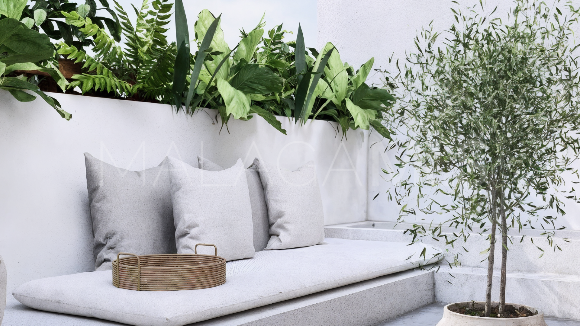 Atico duplex de 3 bedrooms for sale in Estepona Centro