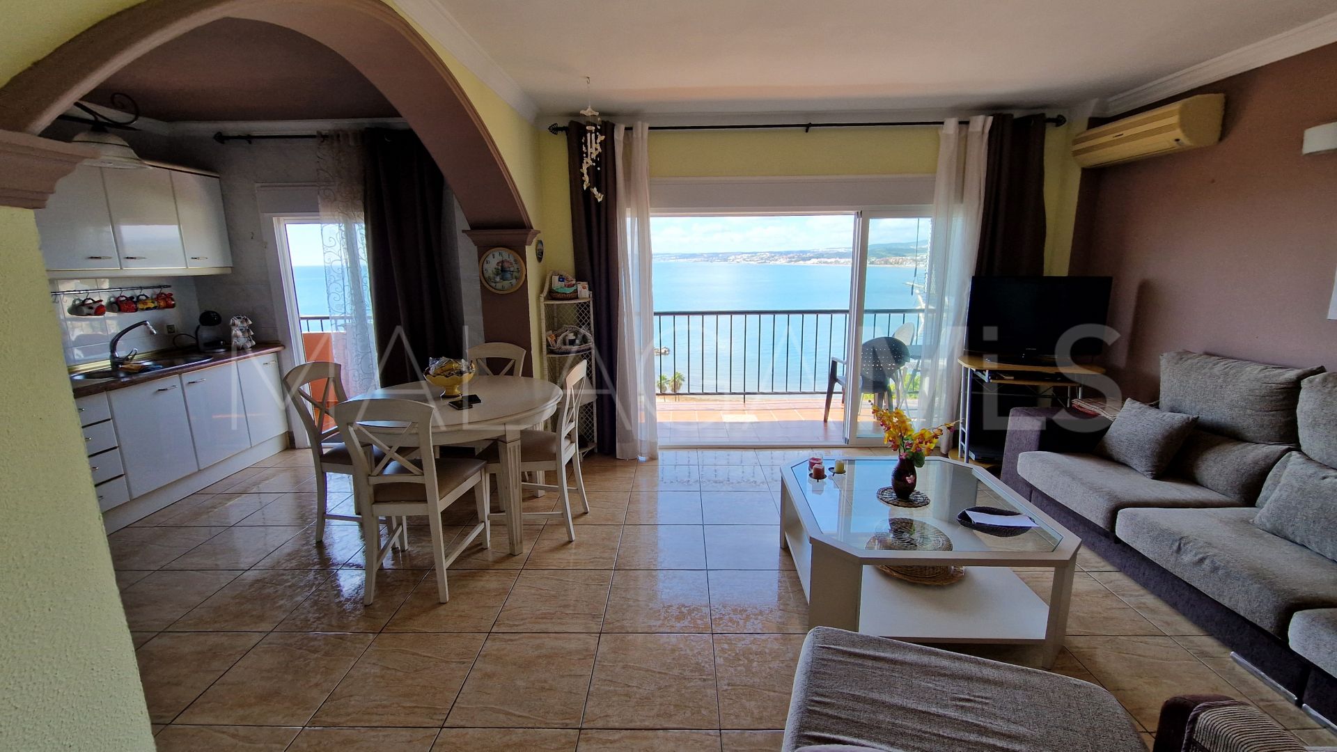 Apartamento for sale in Estepona Oeste with 3 bedrooms