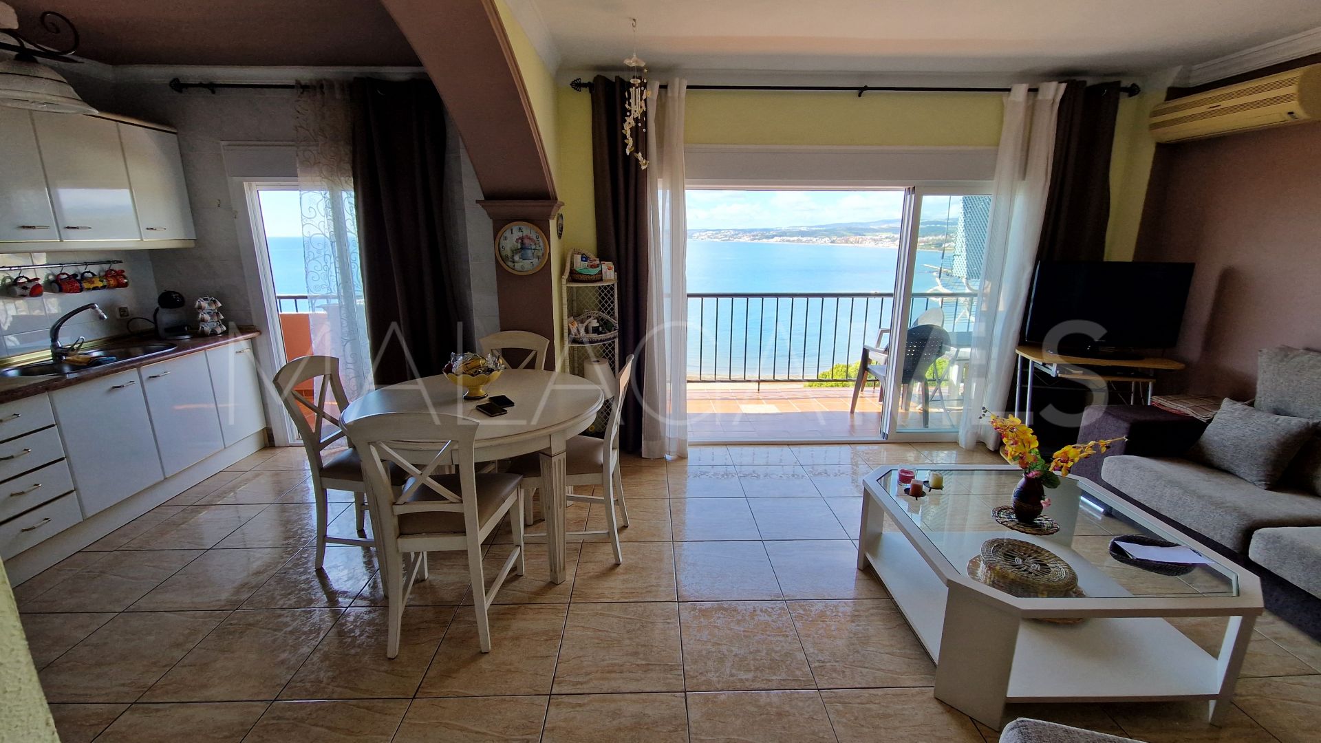 Apartamento for sale in Estepona Oeste with 3 bedrooms