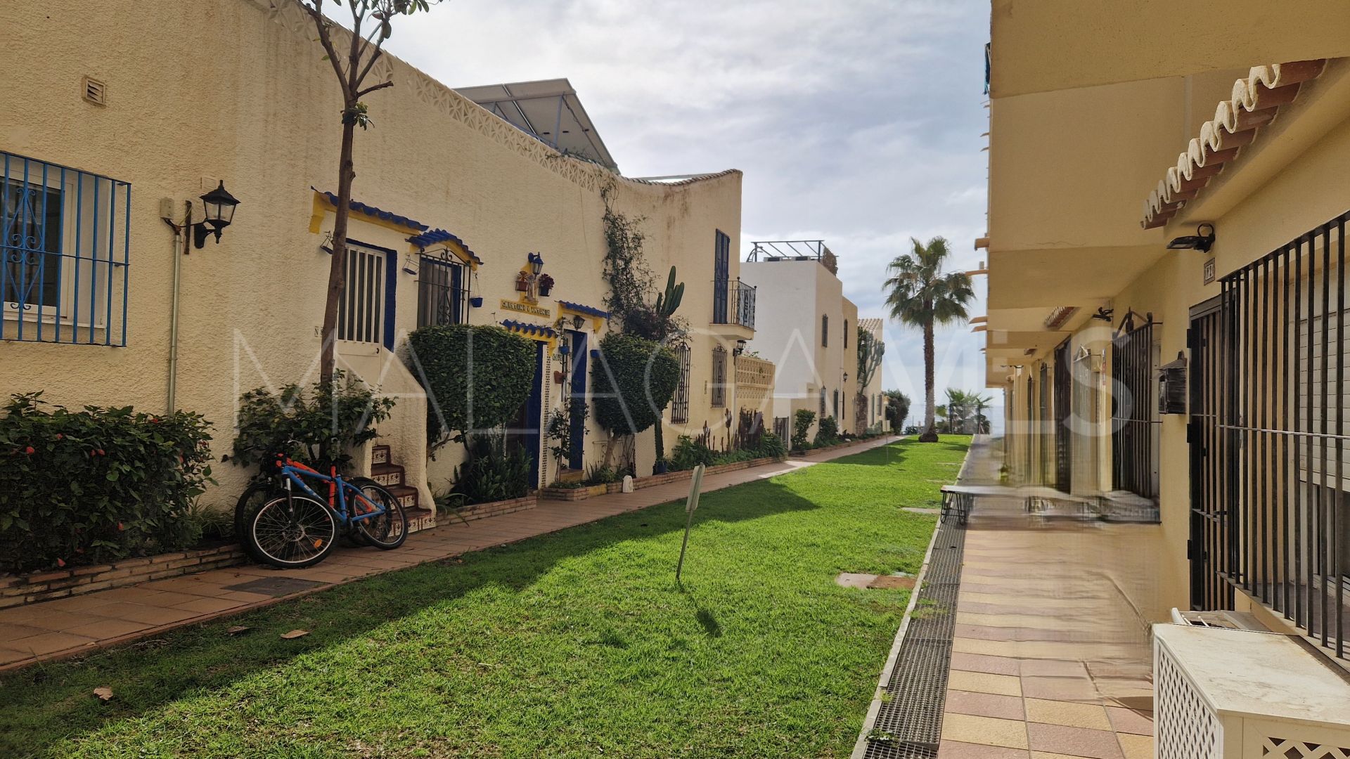 1 bedroom El Pirata ground floor duplex for sale