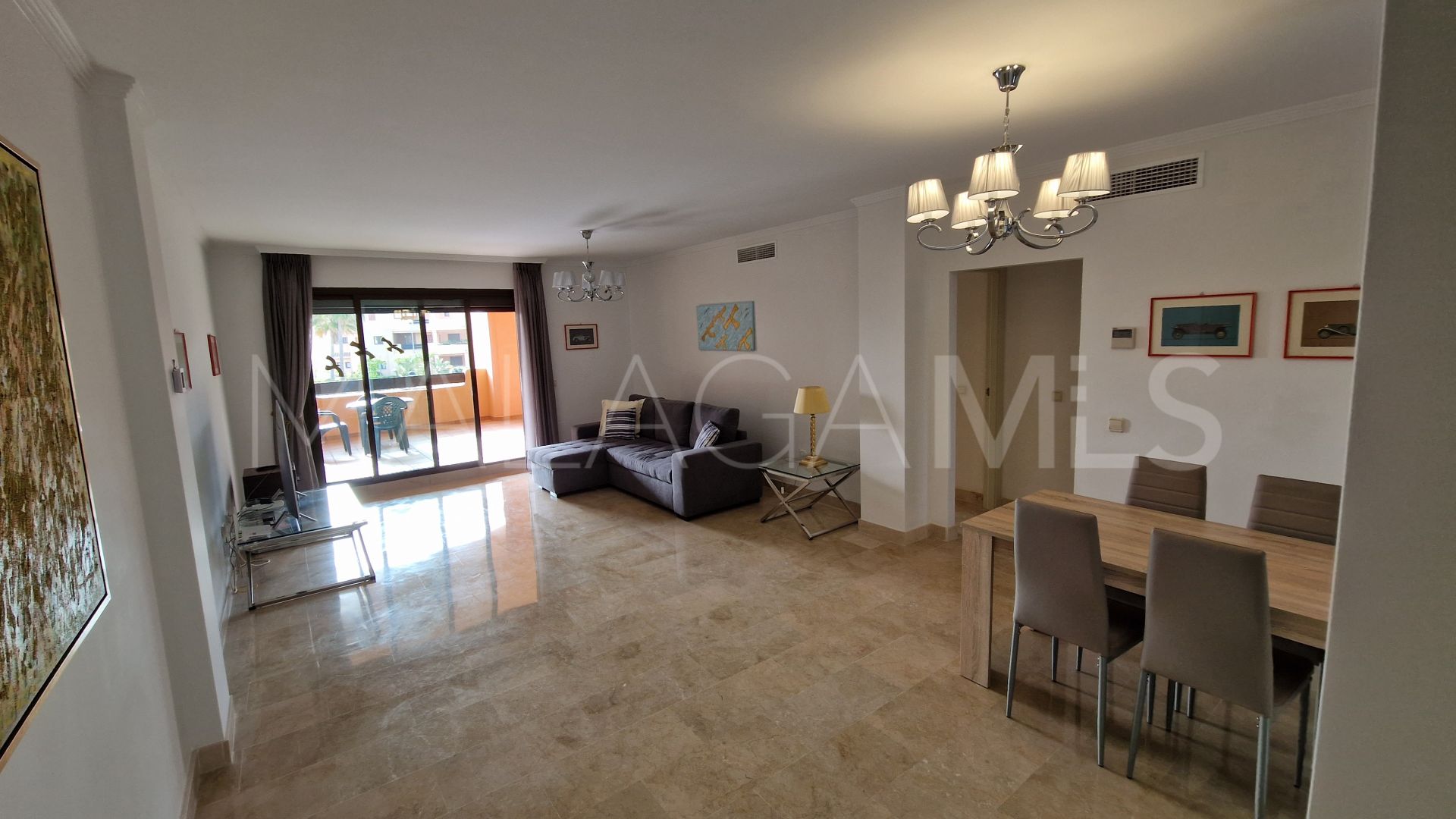 Appartement rez de chaussée for sale in Casares Playa