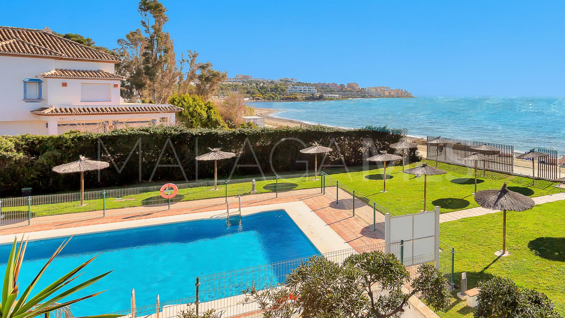 For sale Estepona Playa apartment