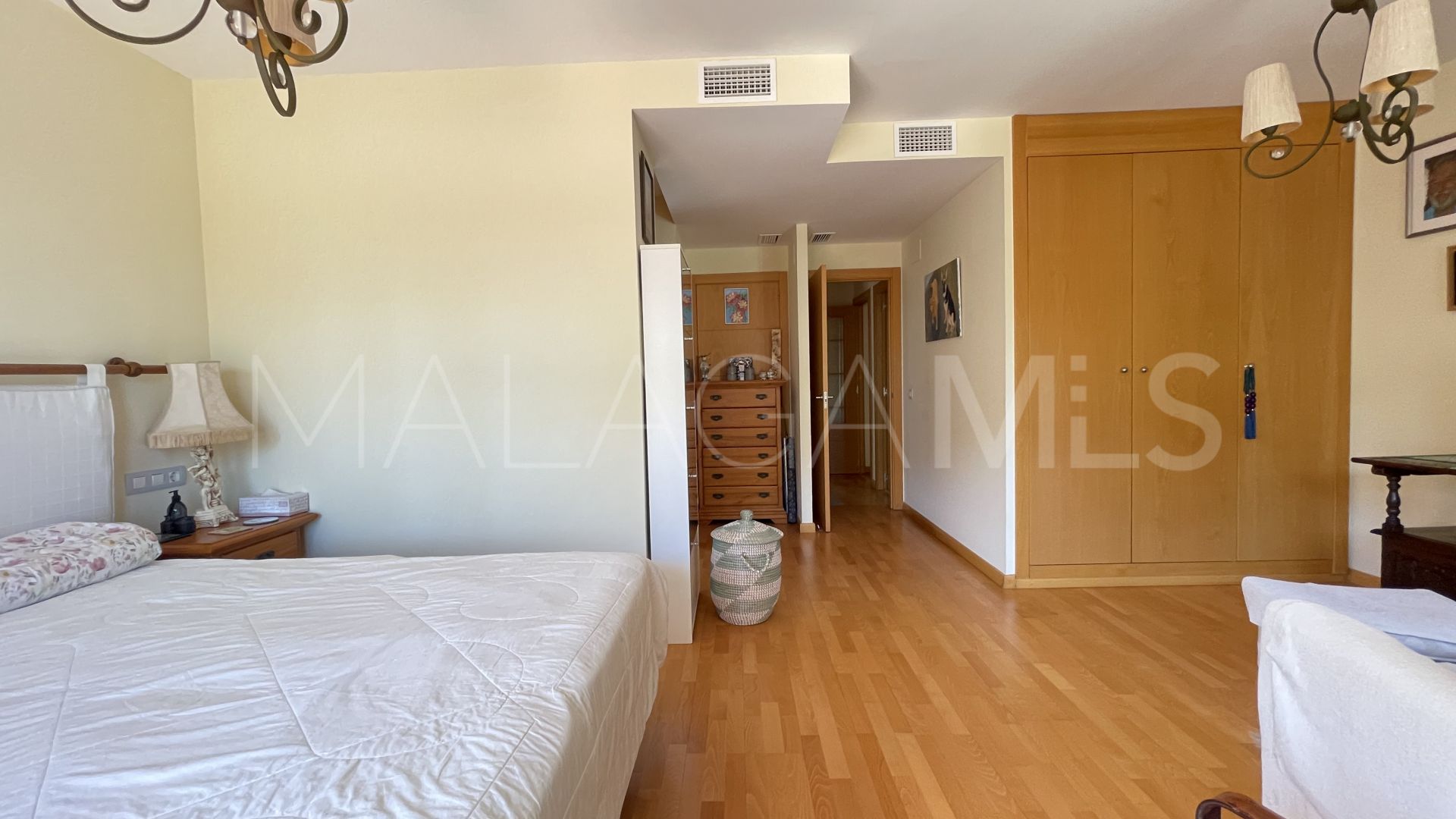 3 bedrooms apartment in Las Joyas for sale