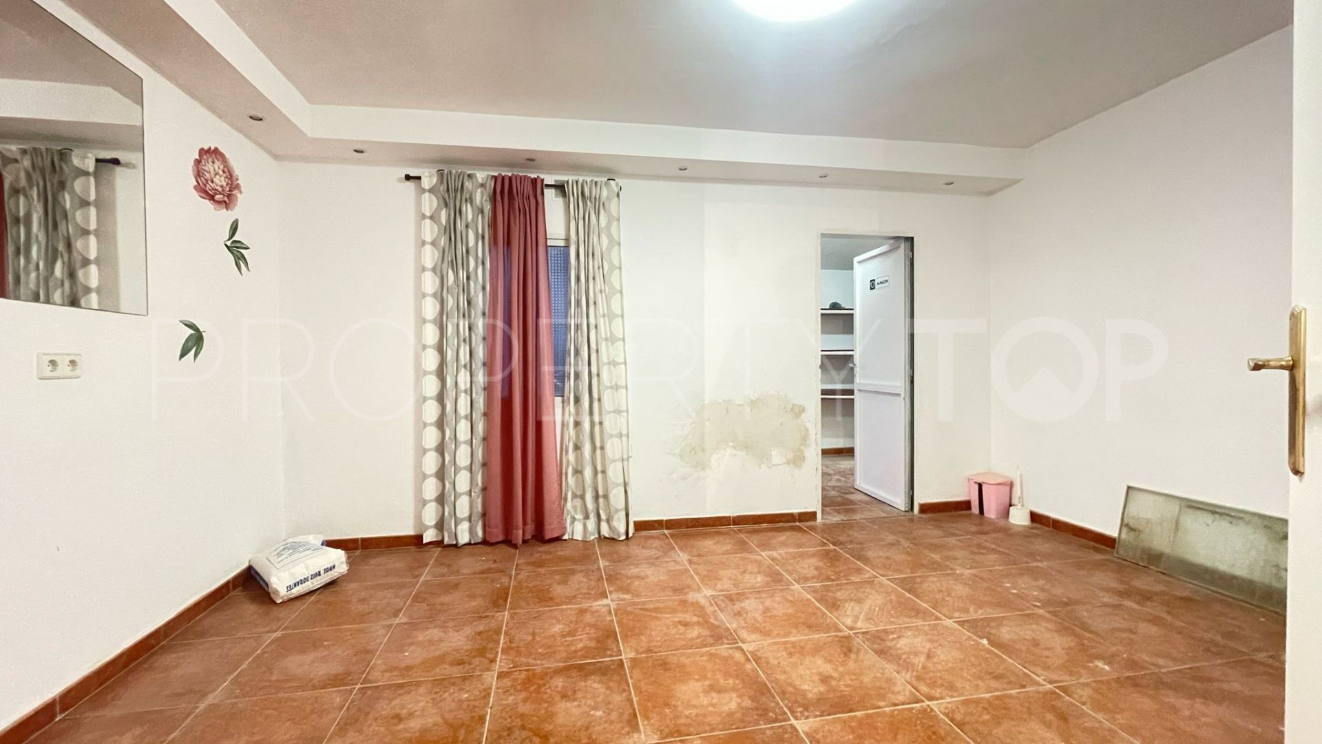 Se vende apartamento en Estepona Casco Antiguo con 2 dormitorios