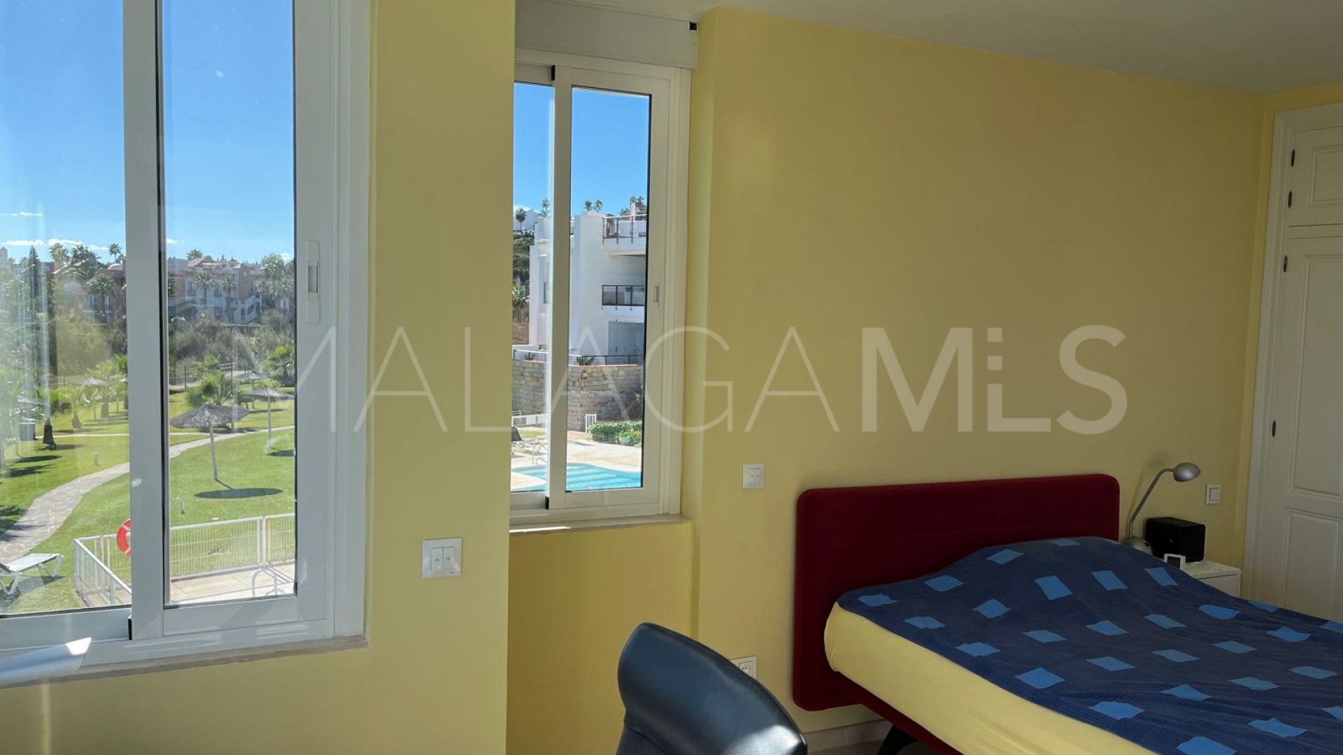 For sale apartment with 3 bedrooms in Casares del Mar